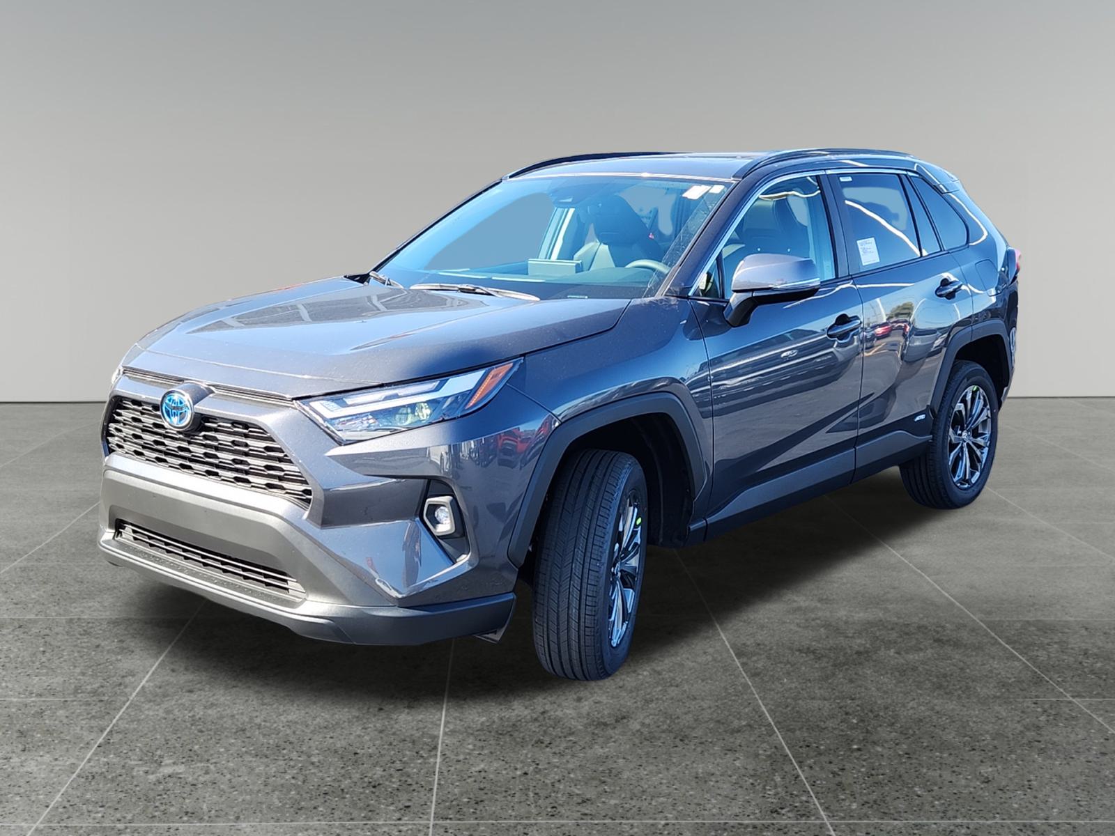 2024 Toyota RAV4 Hybrid XLE Premium 3