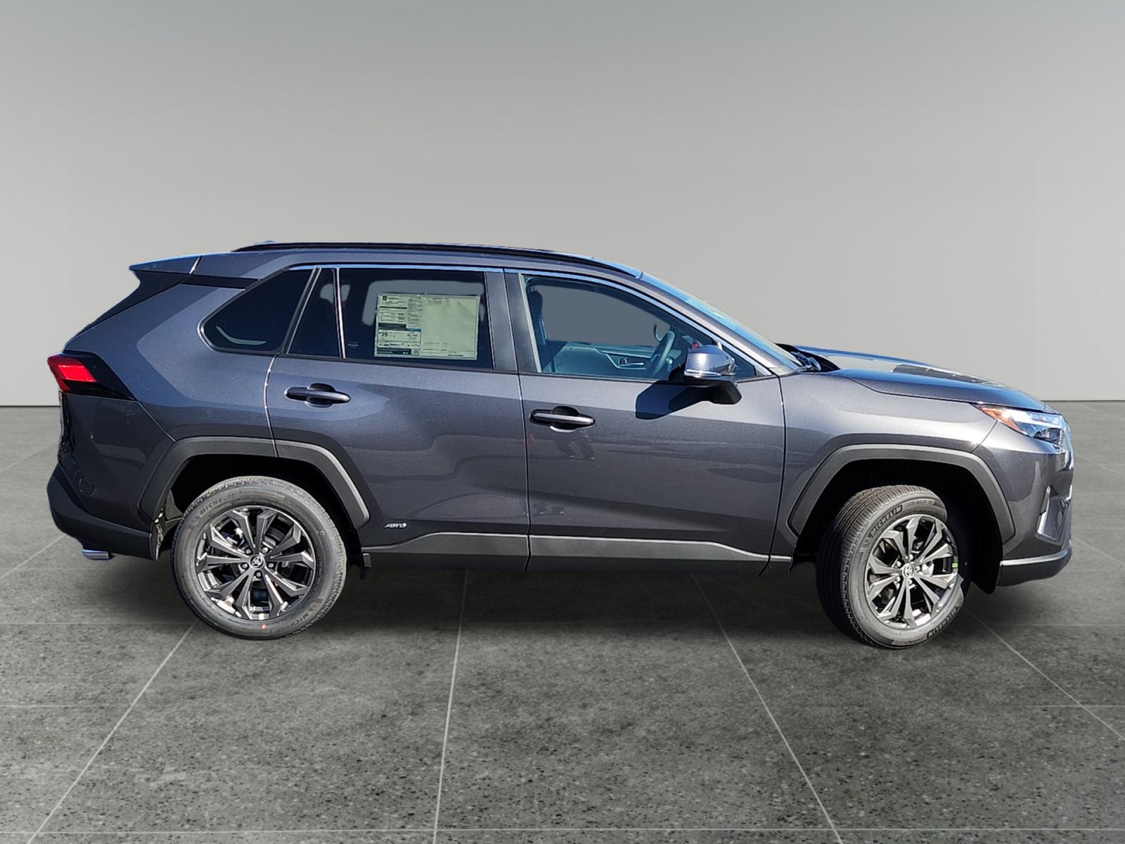 2024 Toyota RAV4 Hybrid XLE Premium 8