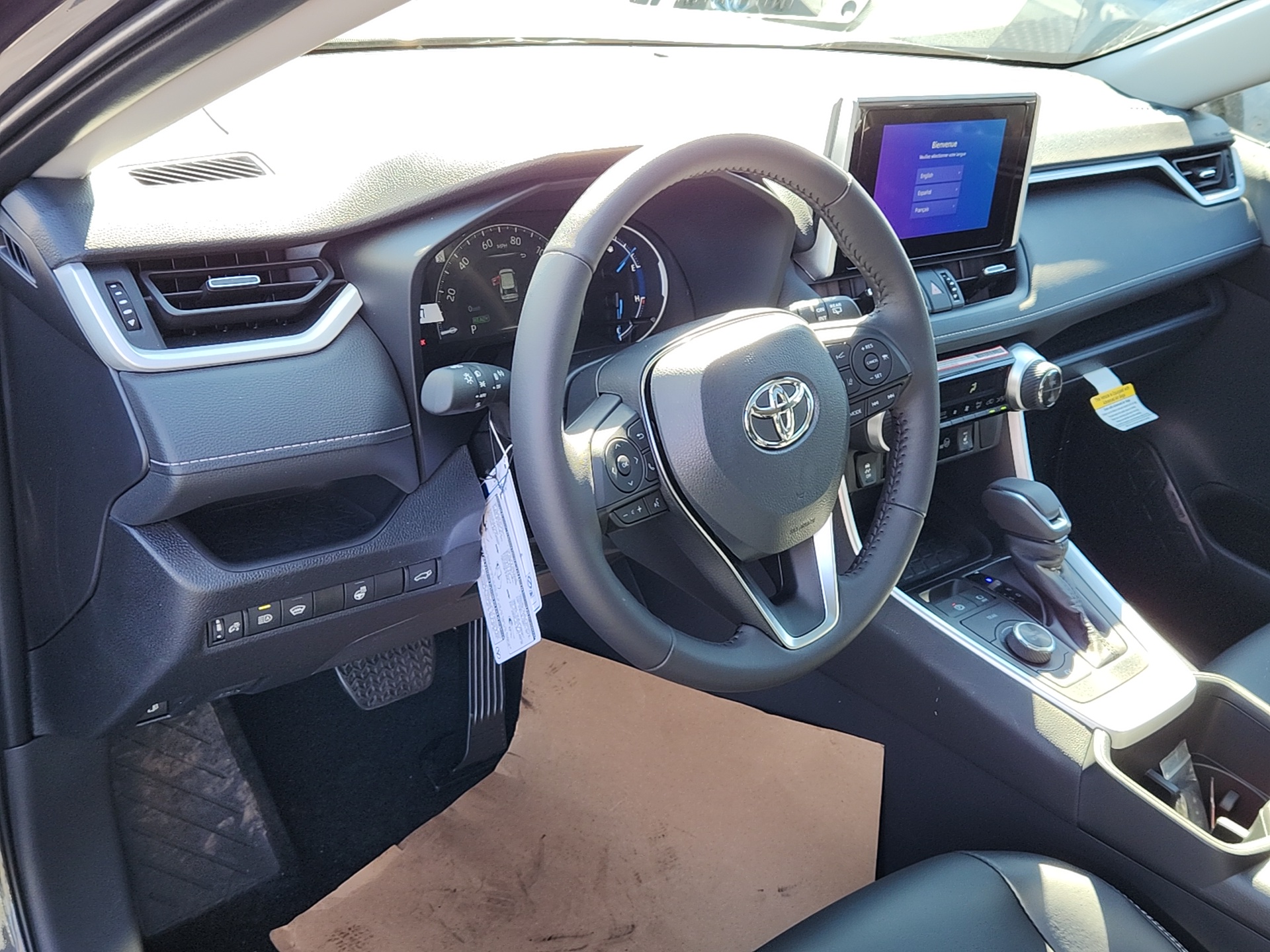 2024 Toyota RAV4 Hybrid XLE Premium 11