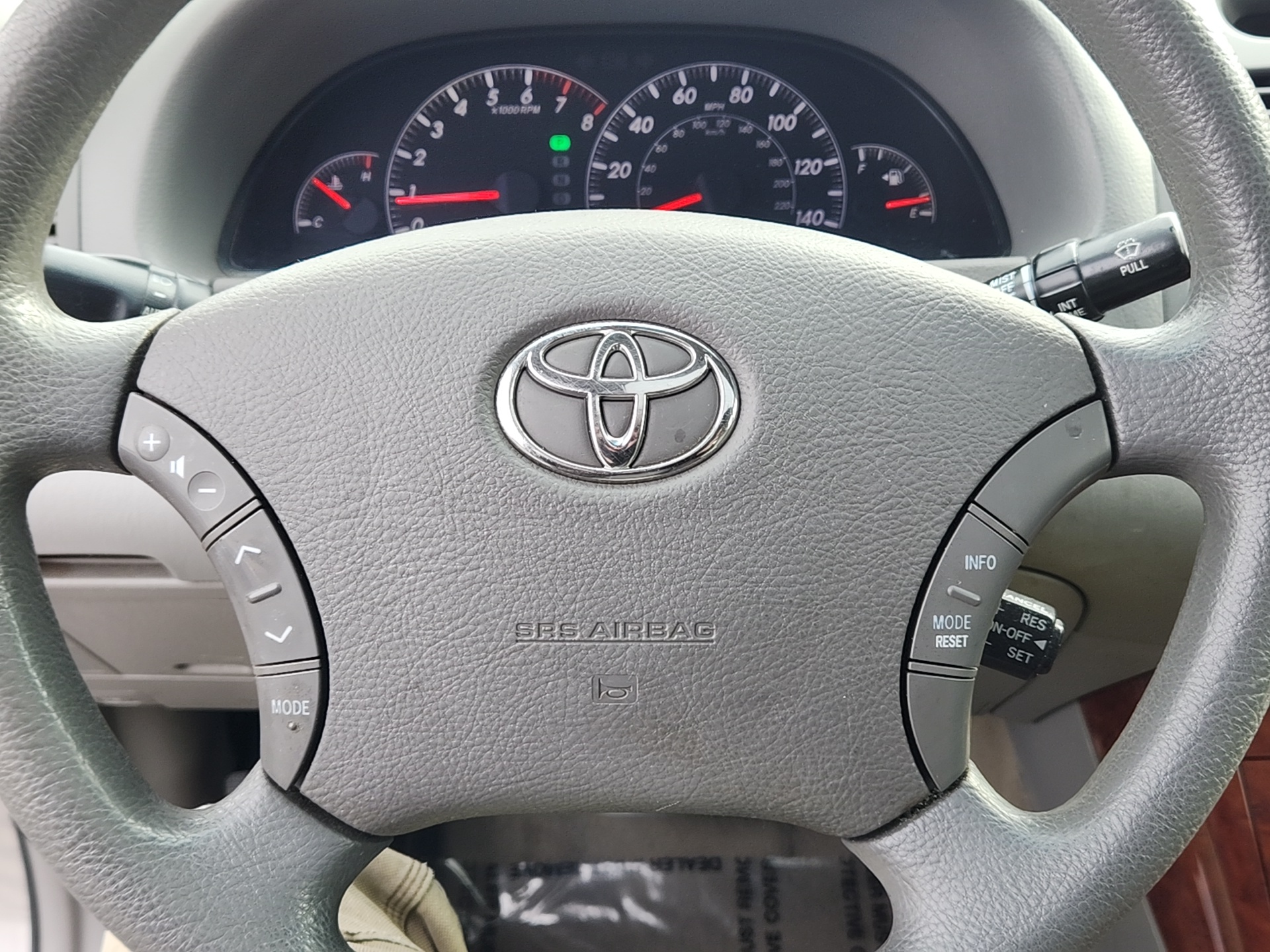 2005 Toyota Camry XLE 14