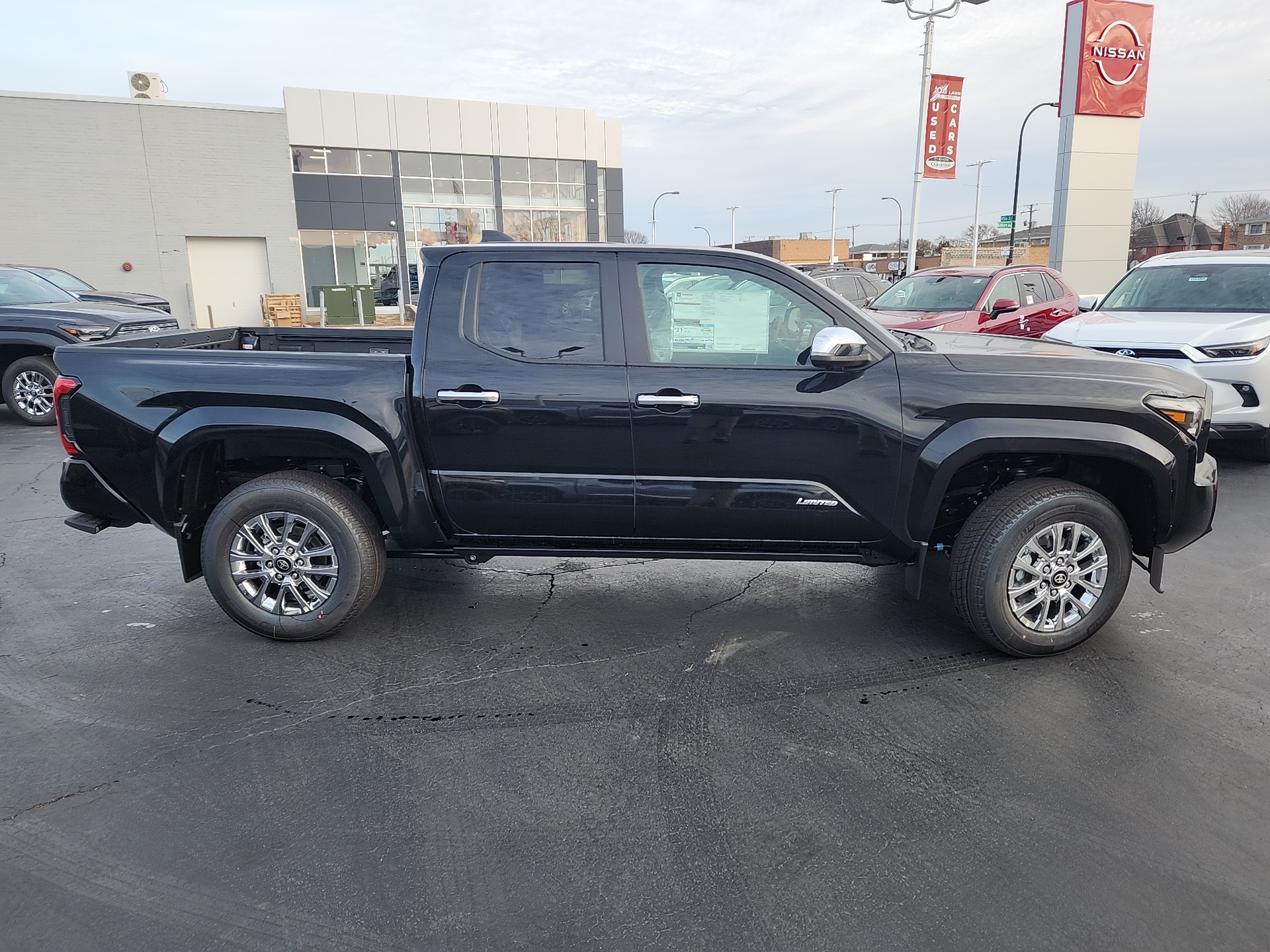 2024 Toyota Tacoma 4WD Limited 8