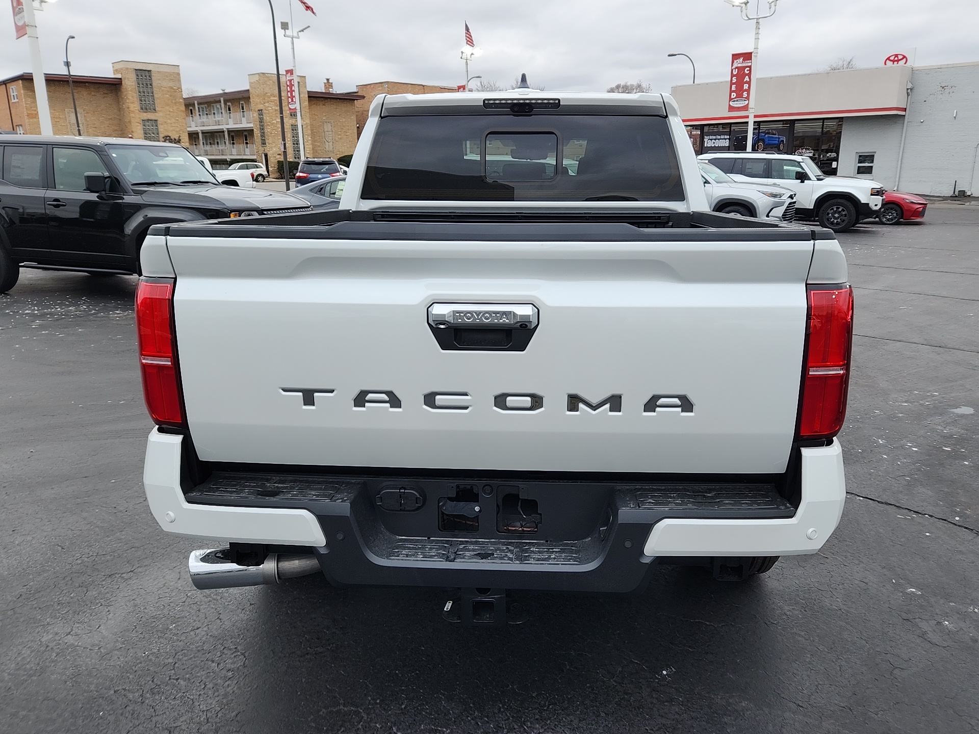 2024 Toyota Tacoma 4WD  6