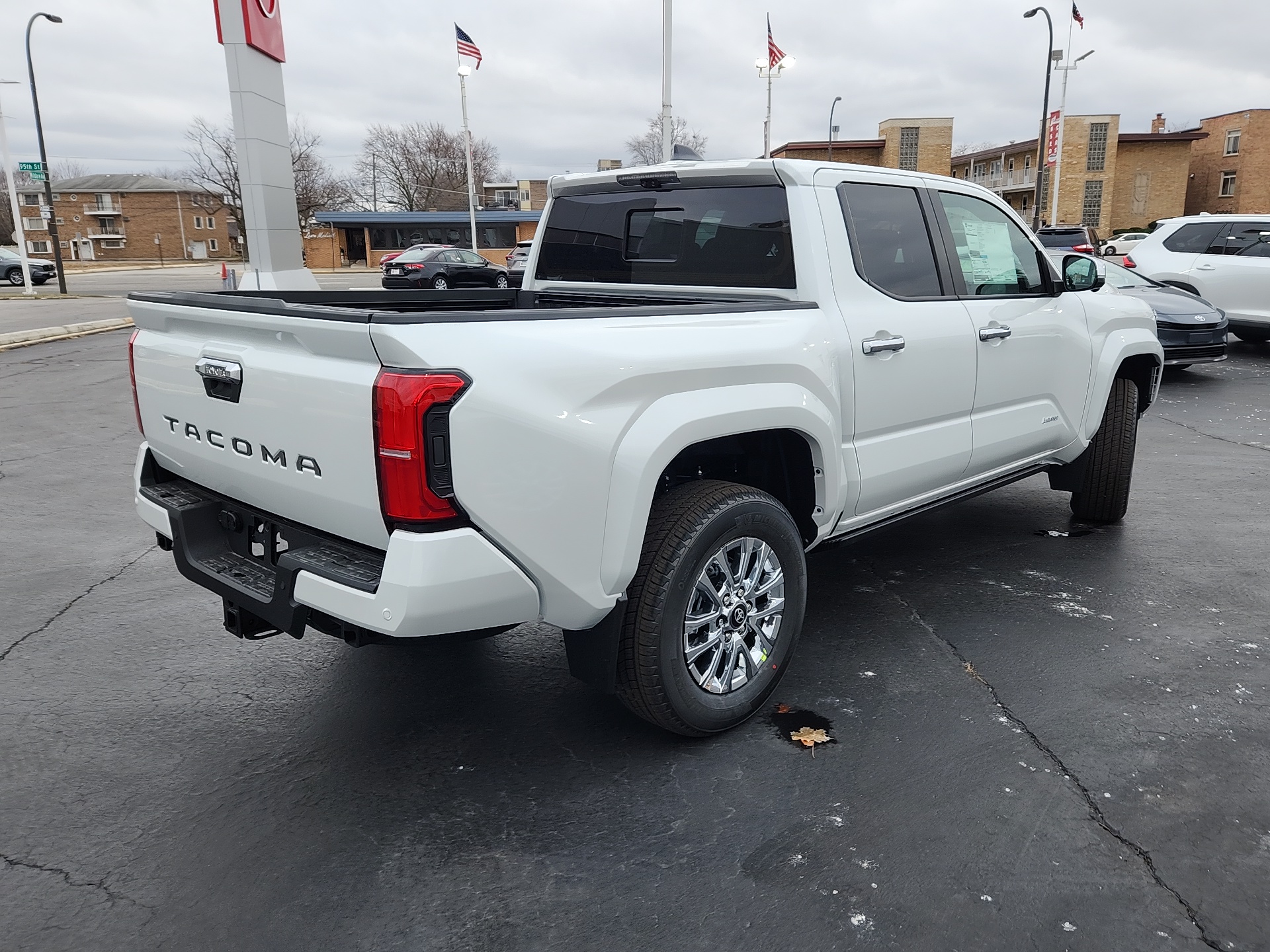 2024 Toyota Tacoma 4WD  7