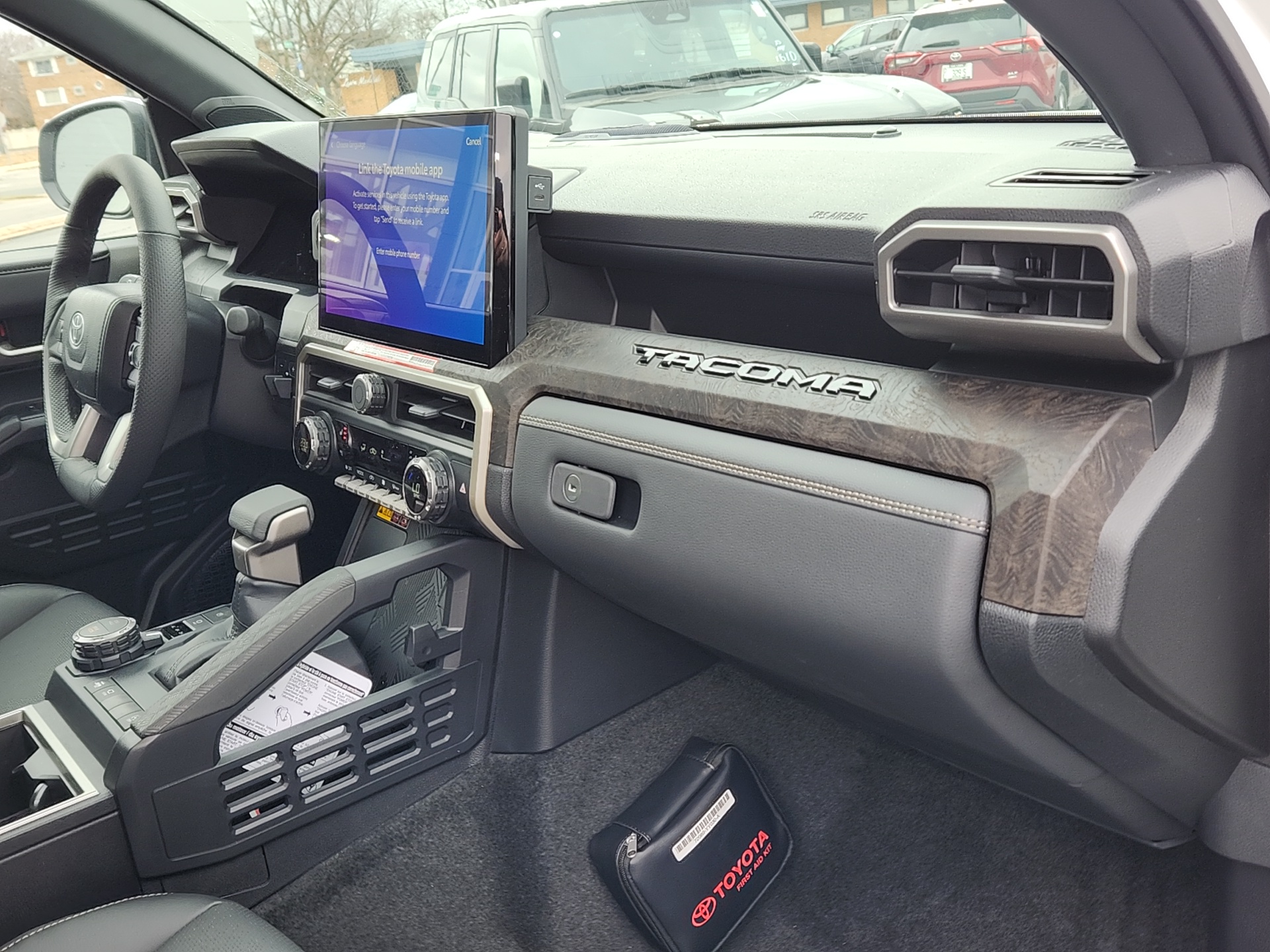 2024 Toyota Tacoma 4WD  30