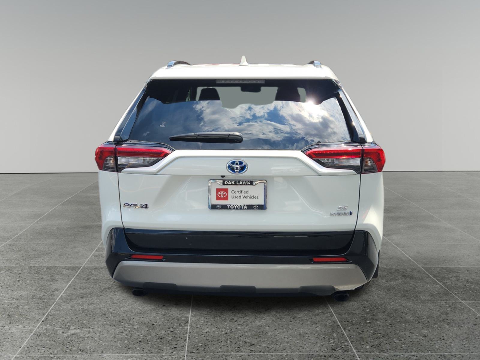 2022 Toyota RAV4 Hybrid SE 6