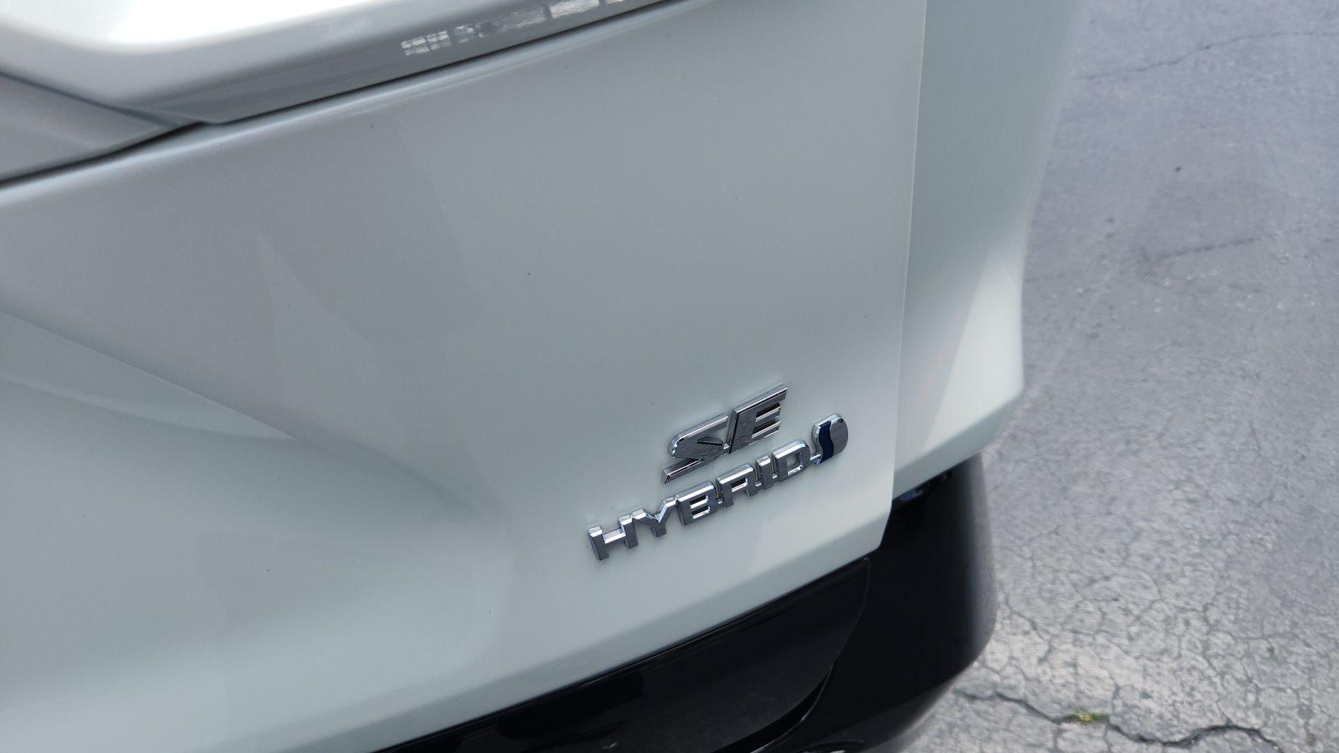 2022 Toyota RAV4 Hybrid SE 26