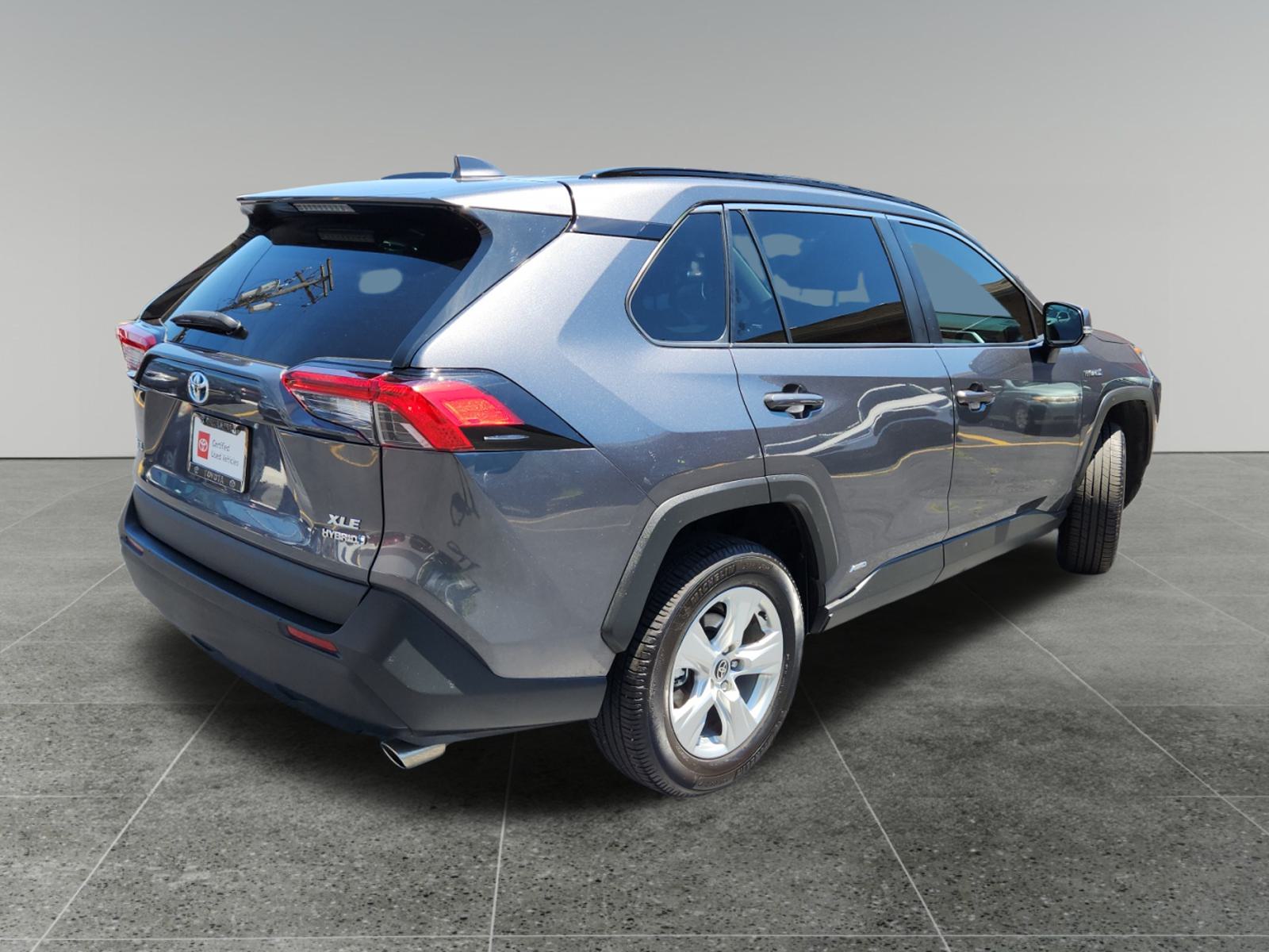 2021 Toyota RAV4 Hybrid XLE 7