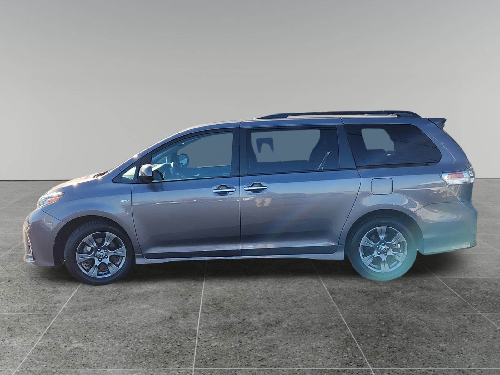 2019 Toyota Sienna SE Premium 4