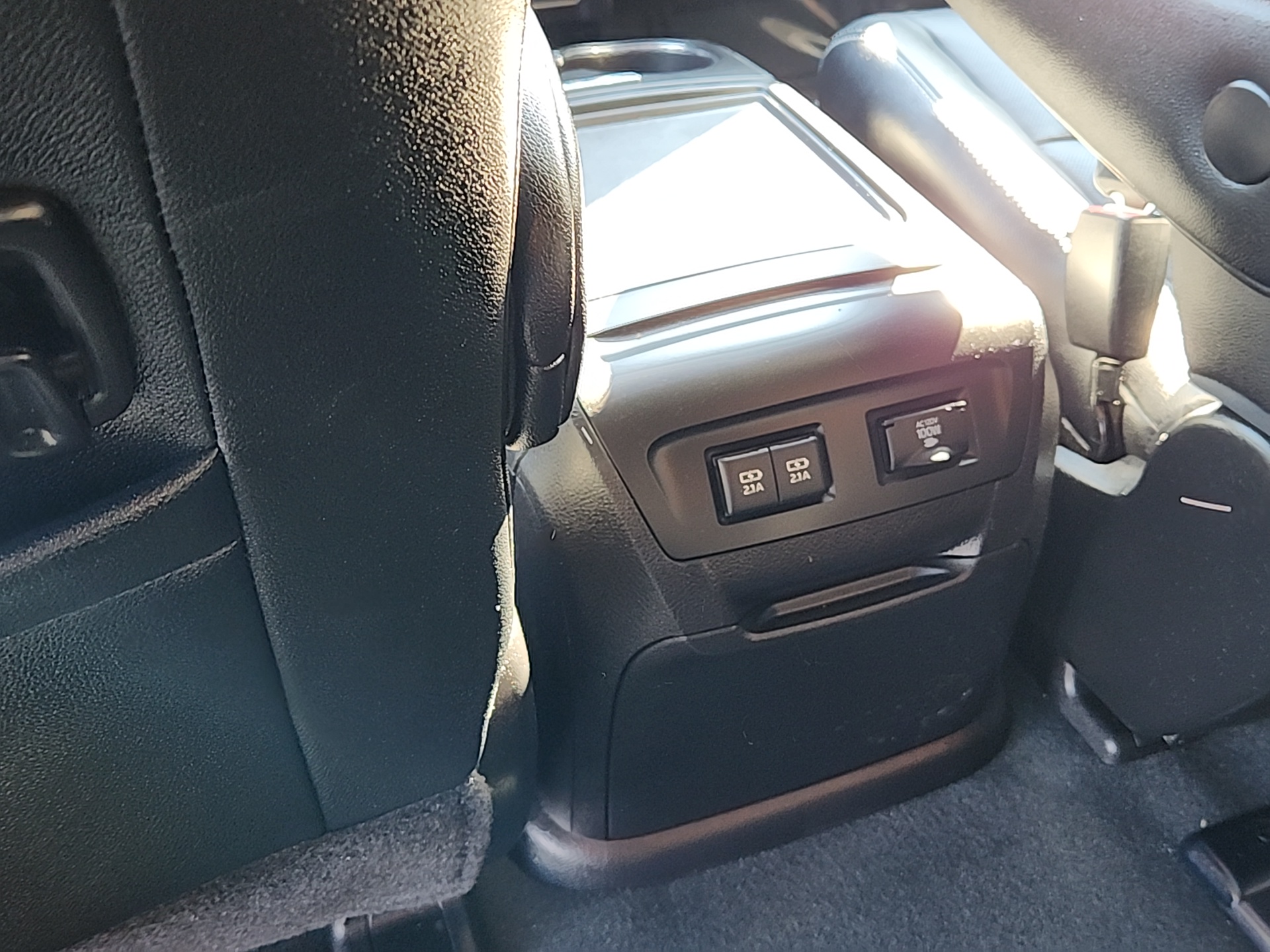 2019 Toyota Sienna SE Premium 24