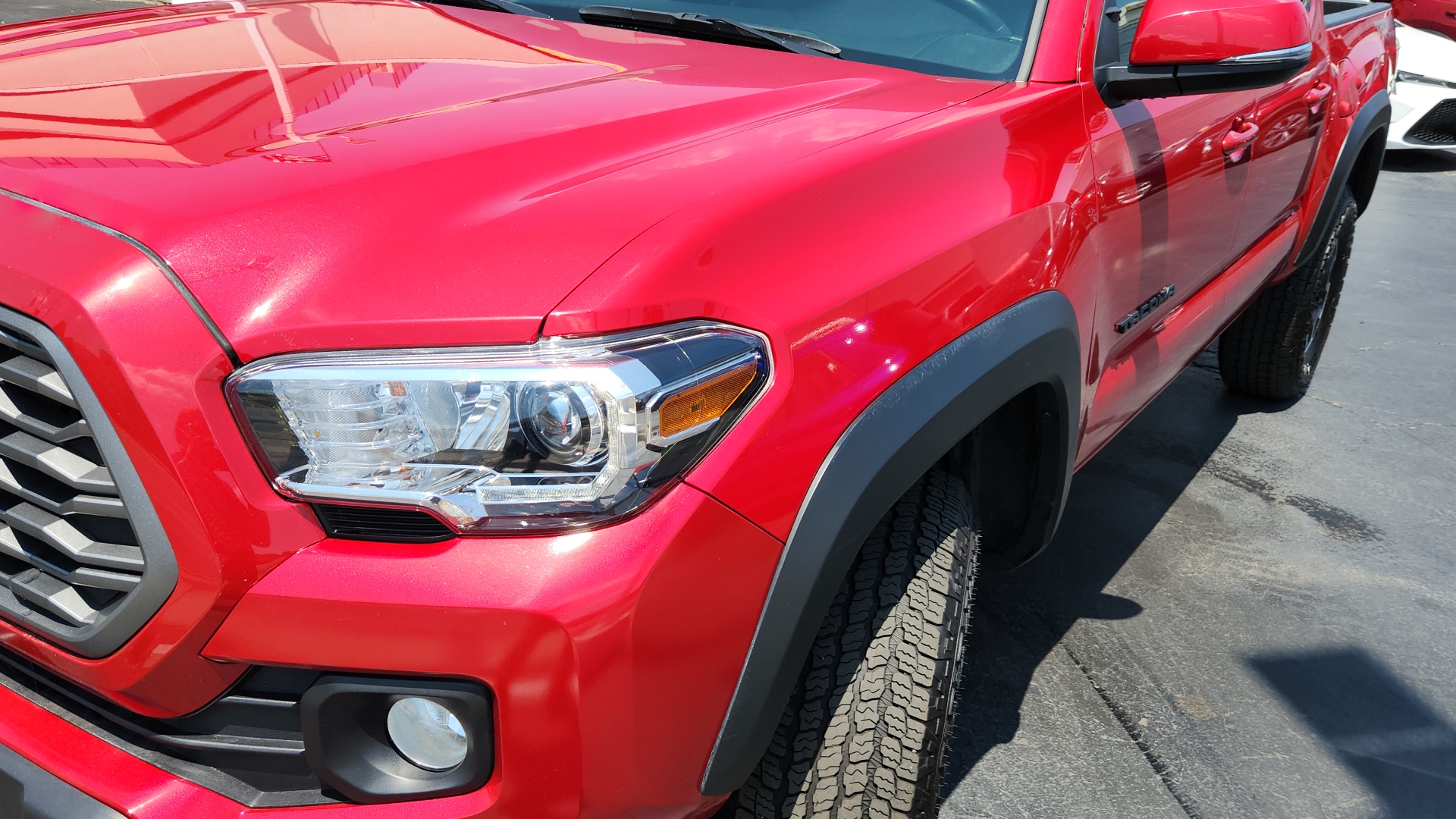 2023 Toyota Tacoma 4WD TRD Off-Road 9