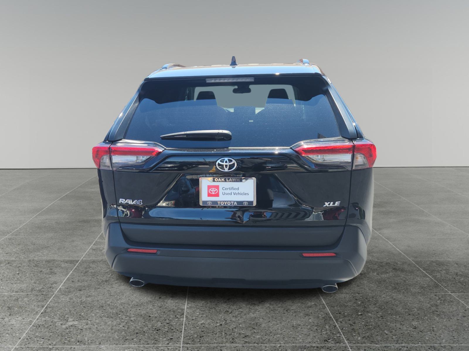 2022 Toyota RAV4 XLE 6