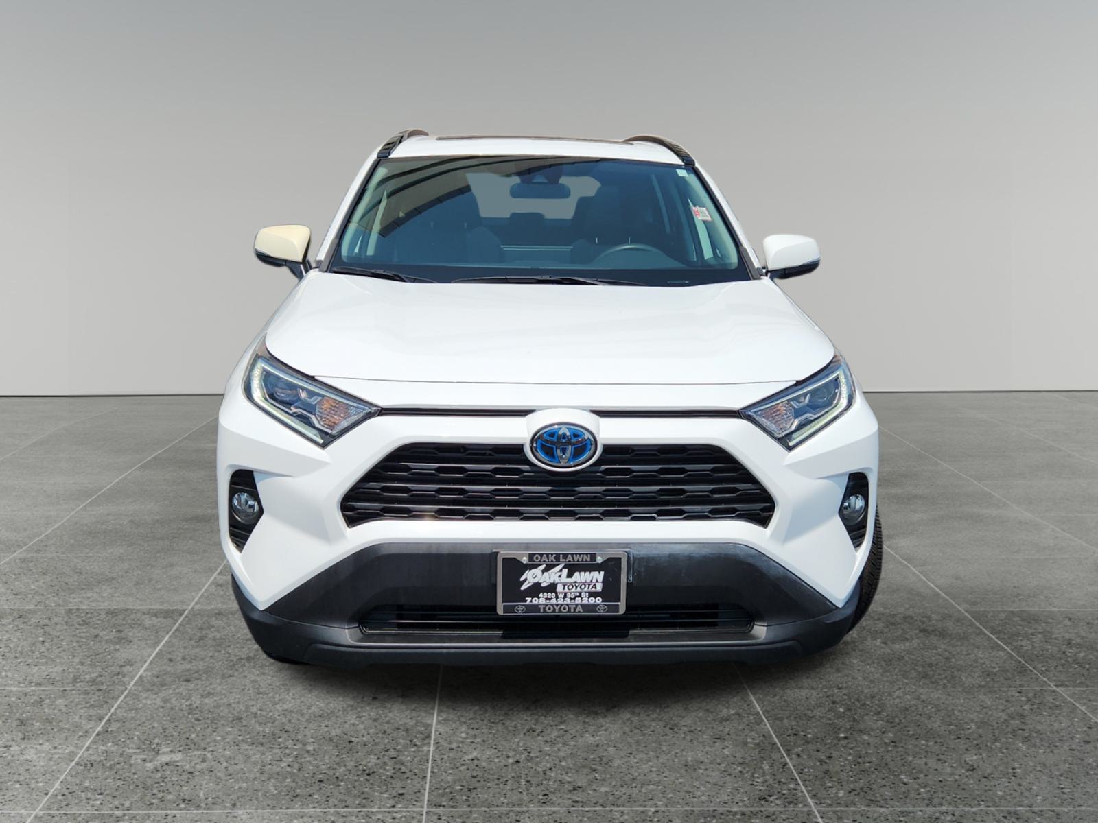 2021 Toyota RAV4 Hybrid XLE 2