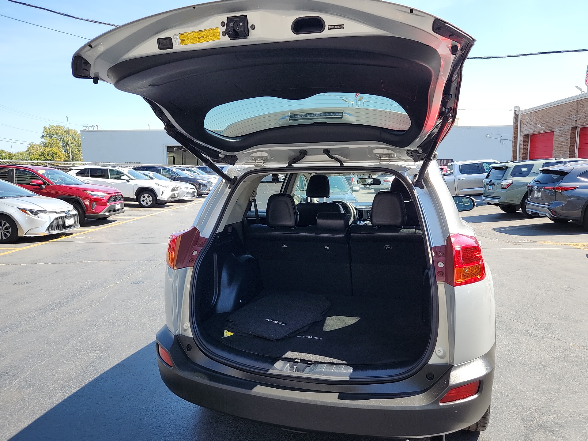 2013 Toyota RAV4 Limited 26