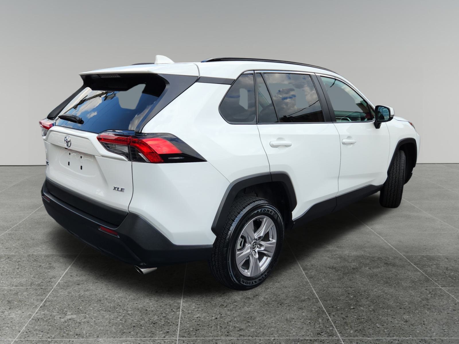 2023 Toyota RAV4 XLE 7