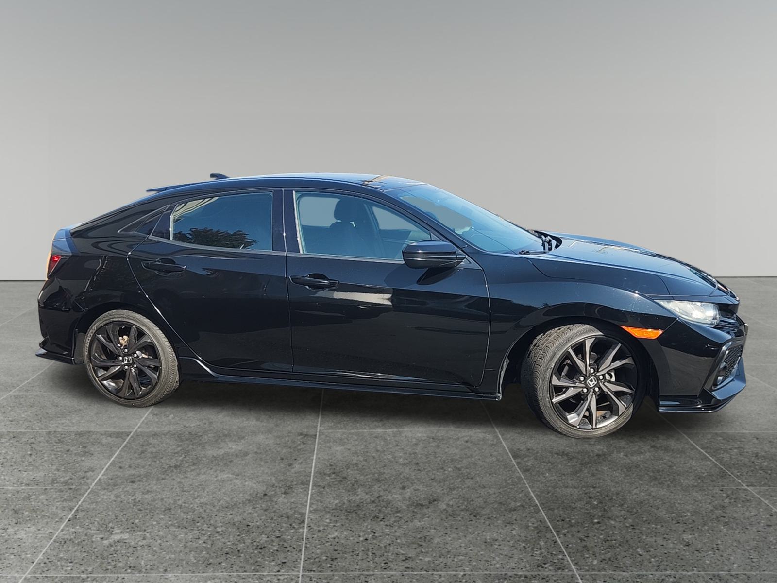 2018 Honda Civic Hatchback Sport 8