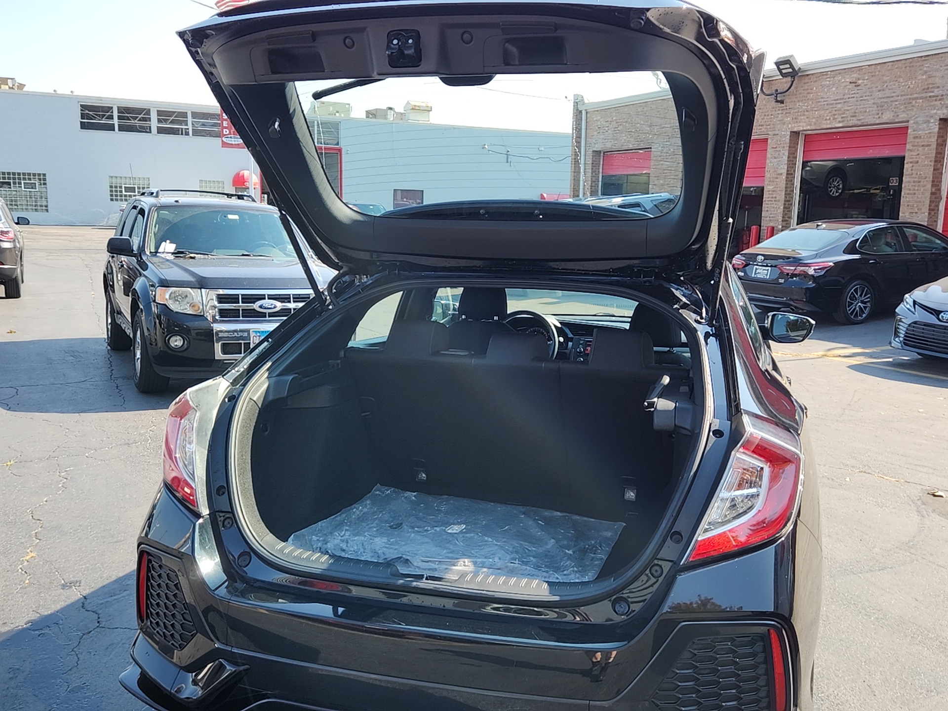 2018 Honda Civic Hatchback Sport 23