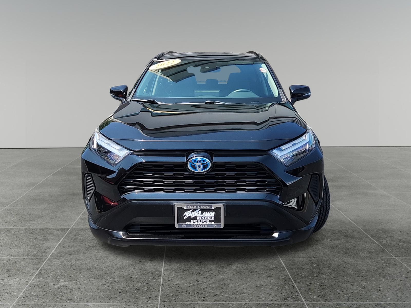 2022 Toyota RAV4 Hybrid XLE 2