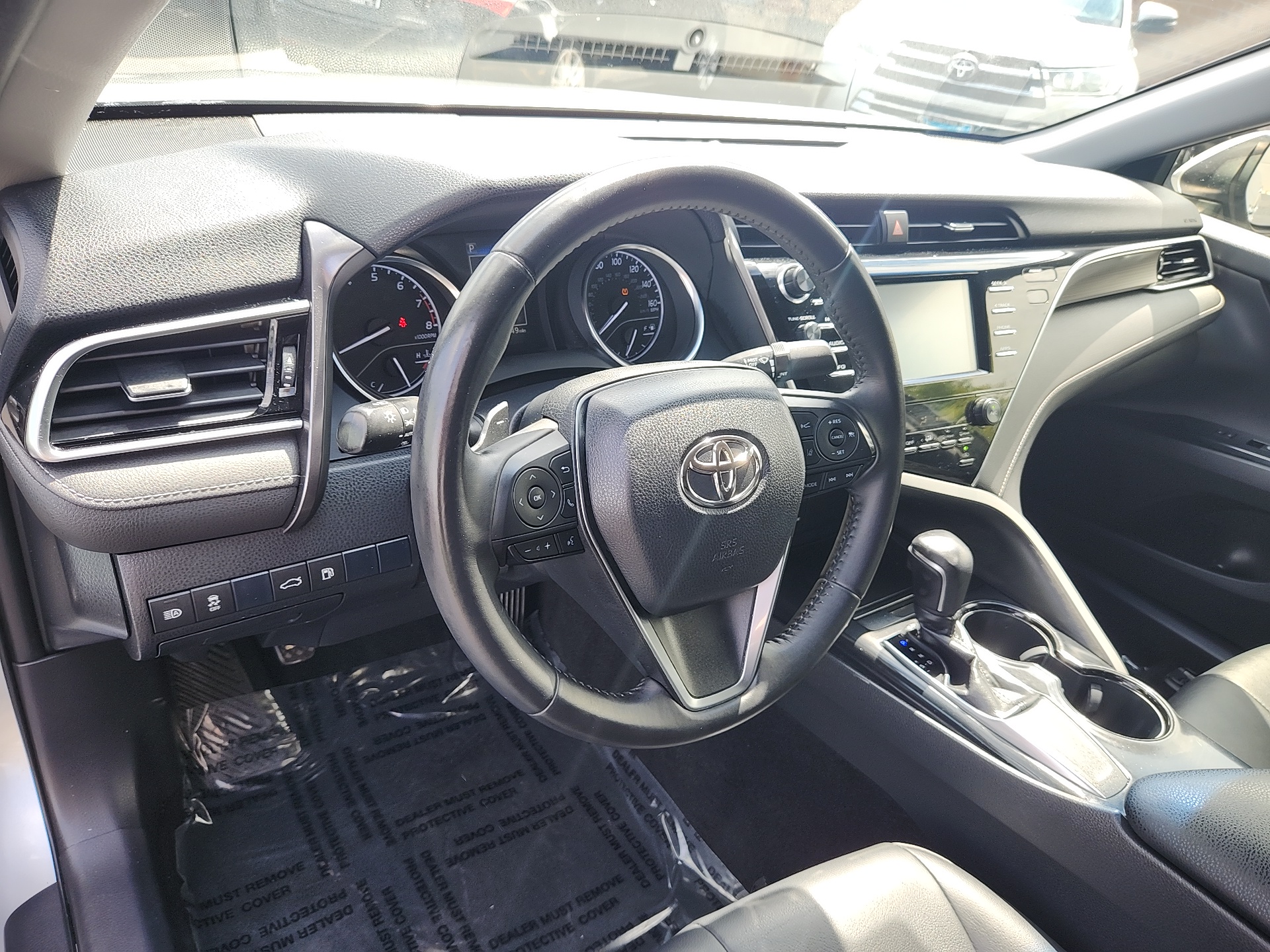 2018 Toyota Camry SE 11