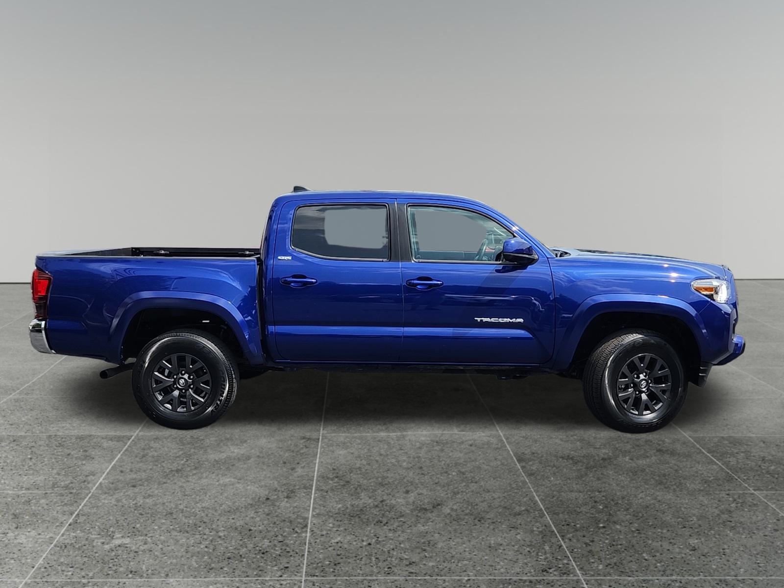 2023 Toyota Tacoma 4WD SR5 8