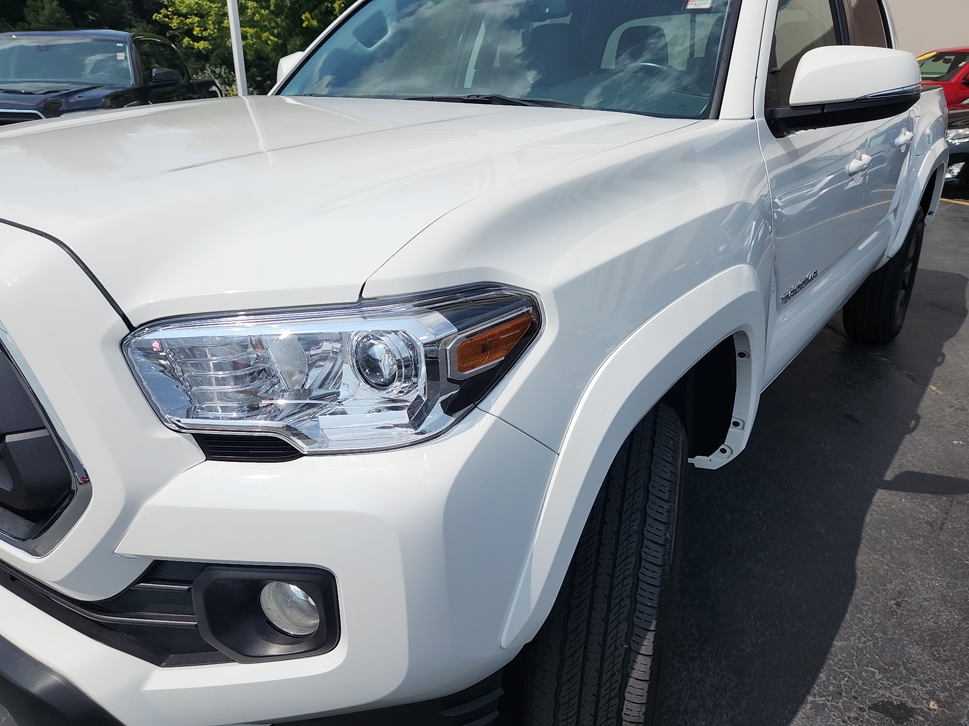 2023 Toyota Tacoma 4WD SR5 9