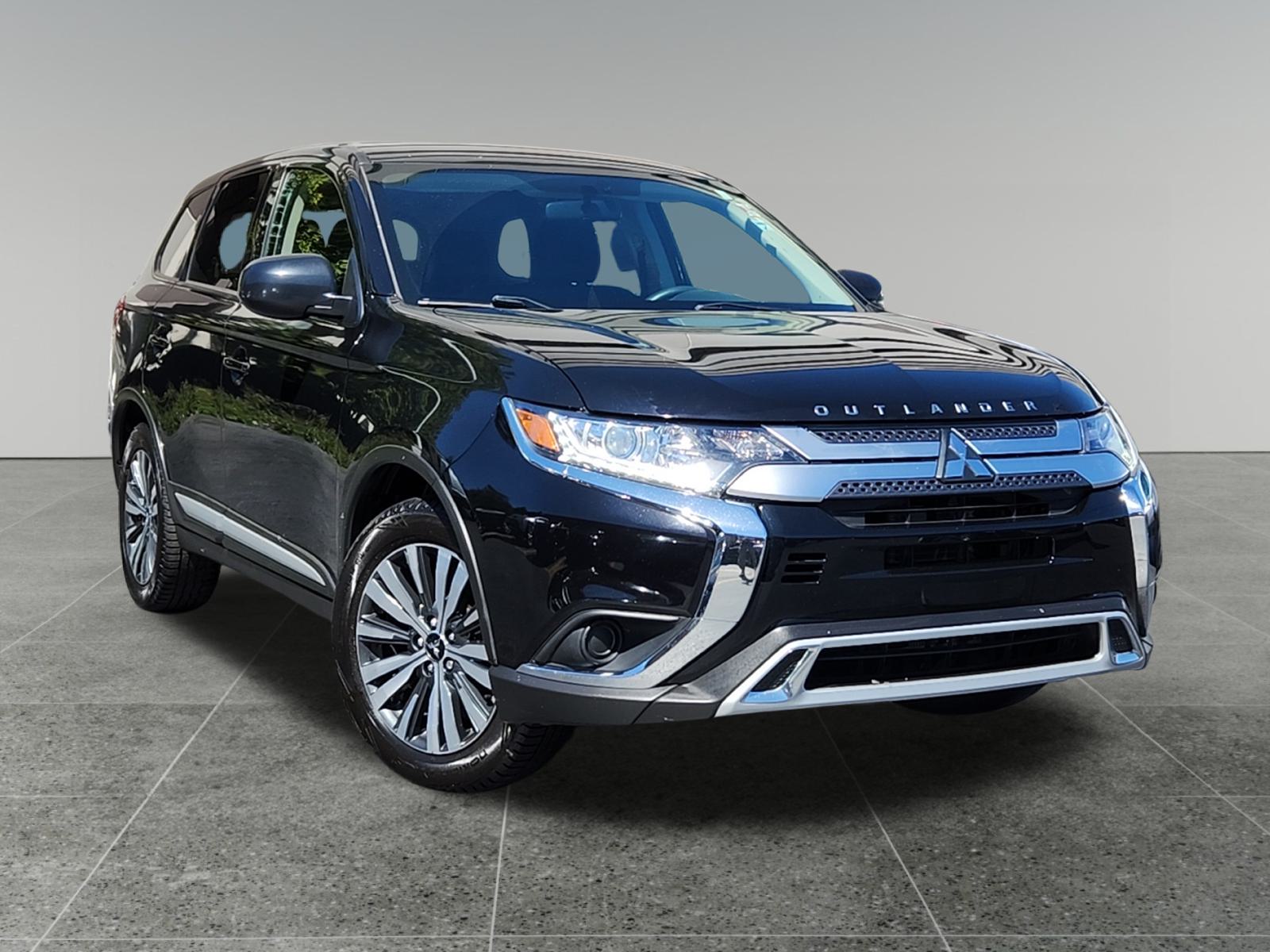 2020 Mitsubishi Outlander ES 1