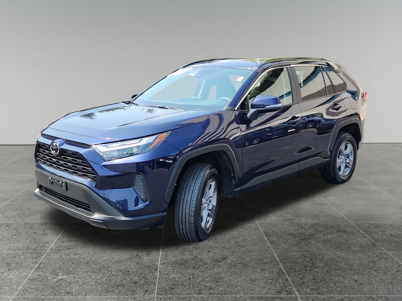 2024 Toyota RAV4 XLE 3