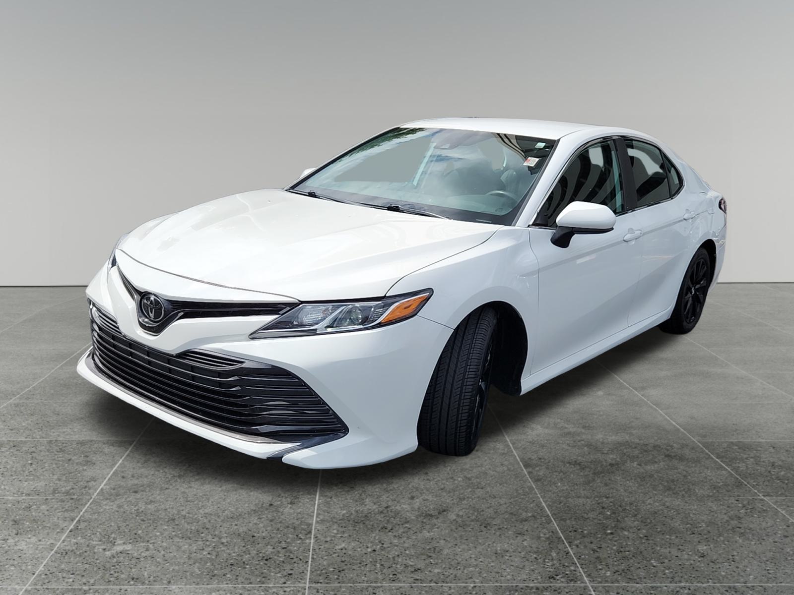 2020 Toyota Camry LE 3