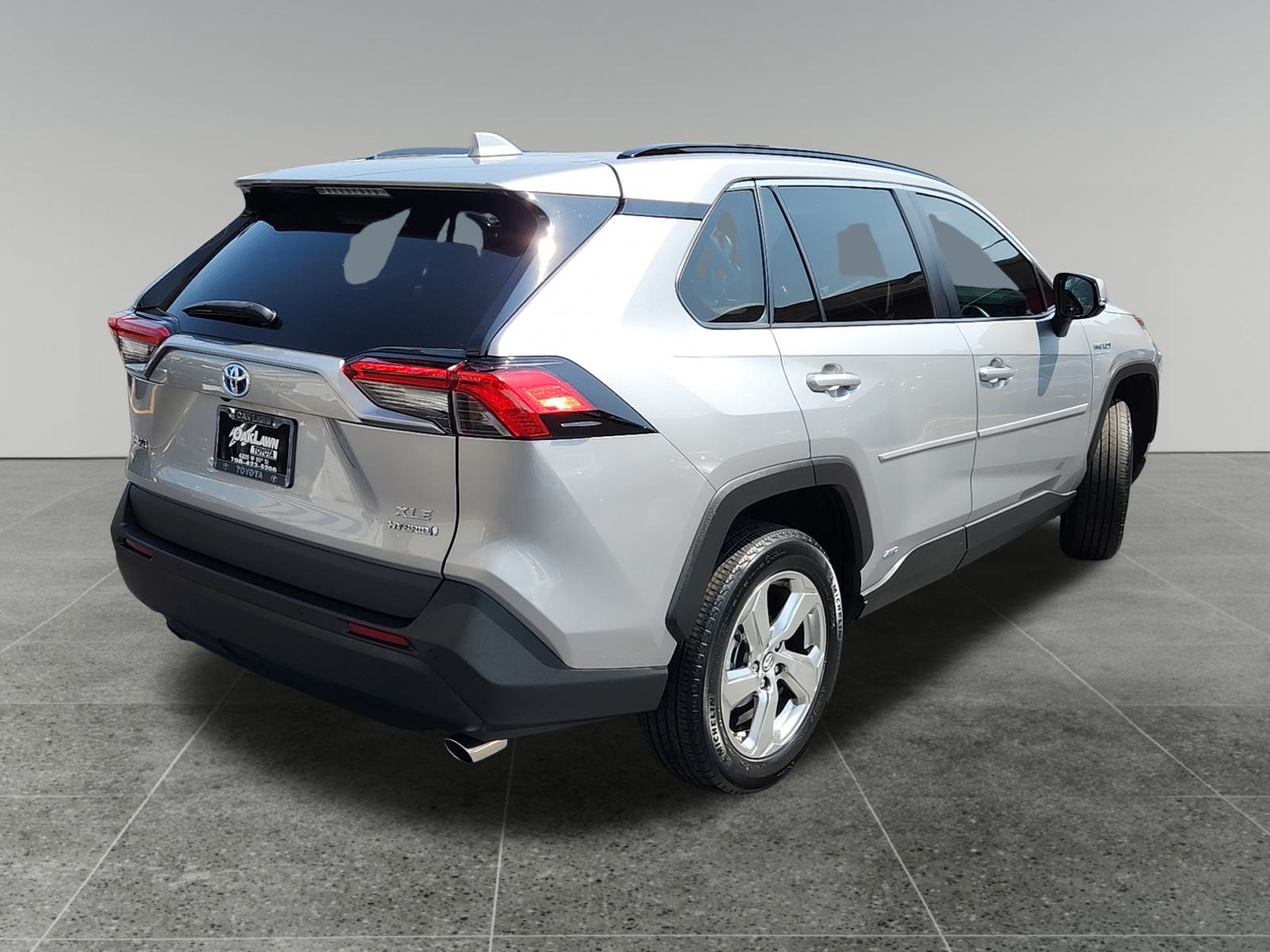 2021 Toyota RAV4 Hybrid XLE Premium 7