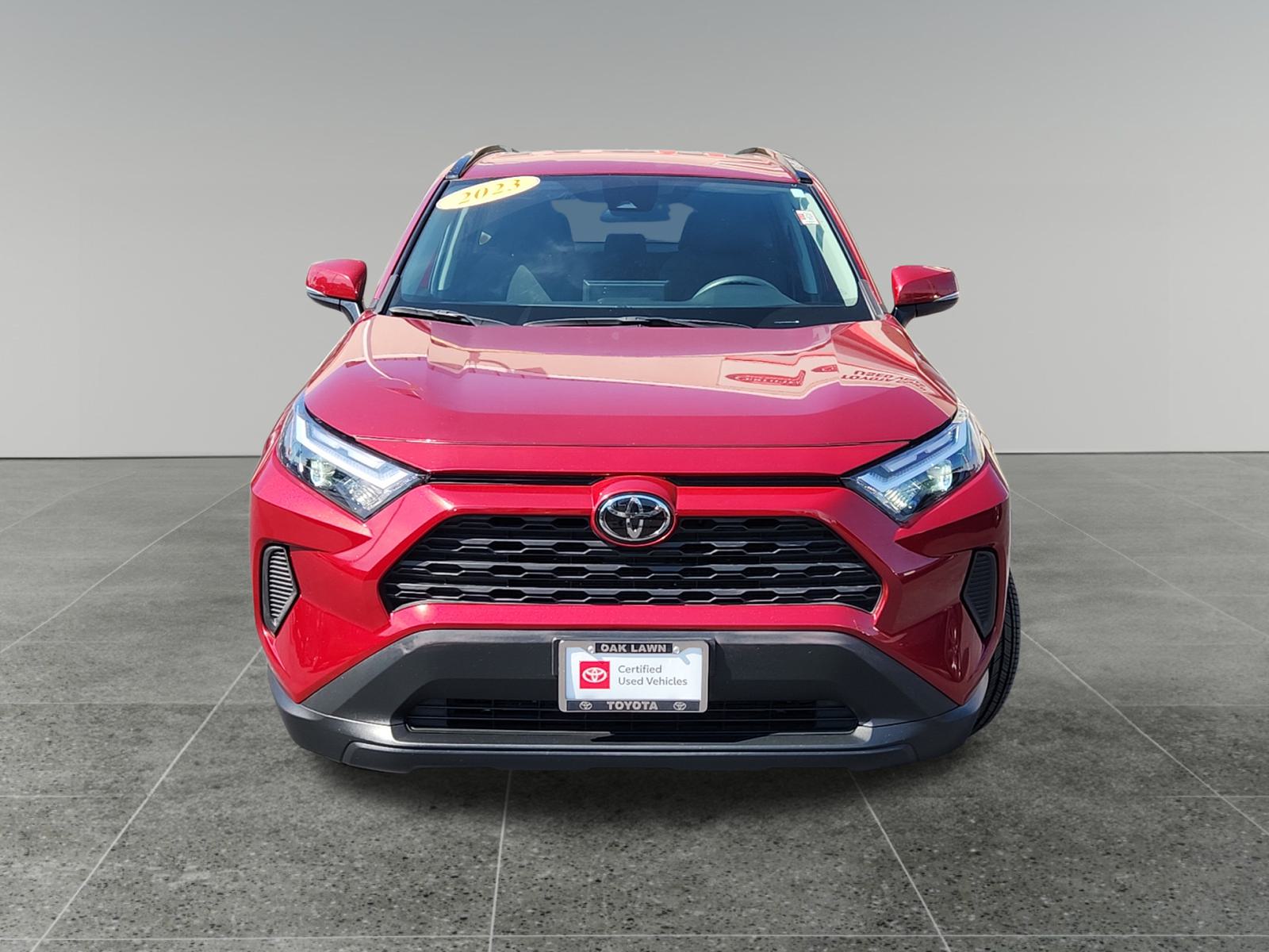 2023 Toyota RAV4 XLE 2