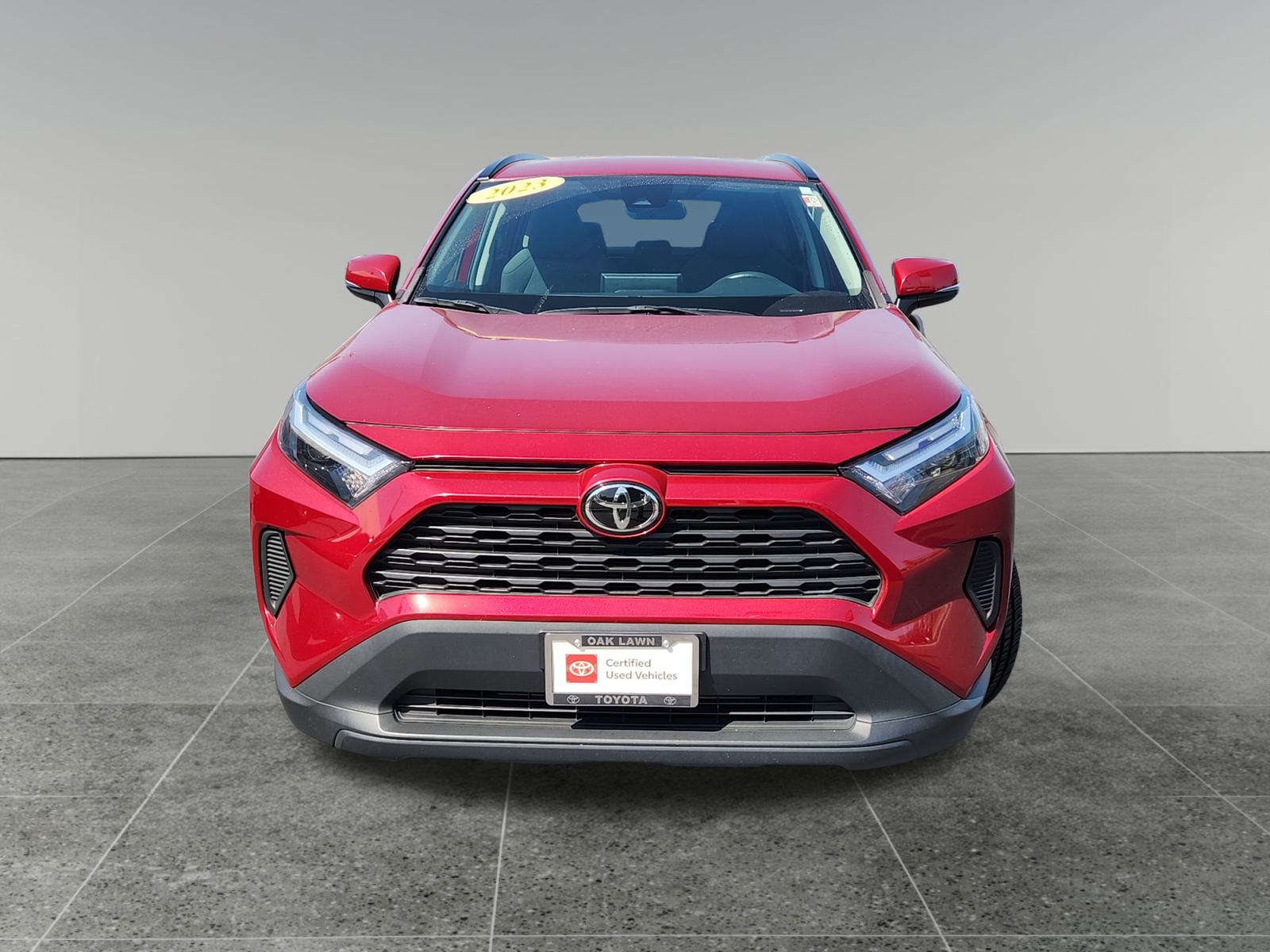 2023 Toyota RAV4 XLE 2