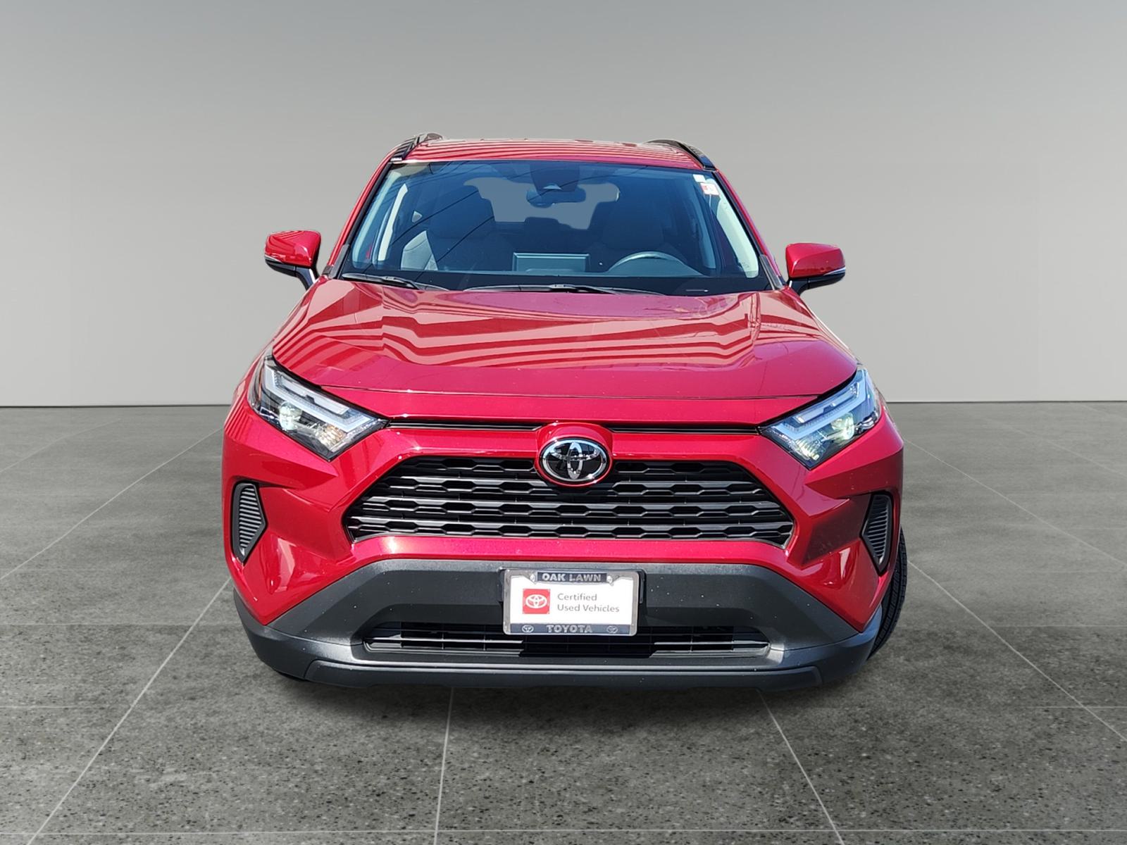 2023 Toyota RAV4 XLE 2