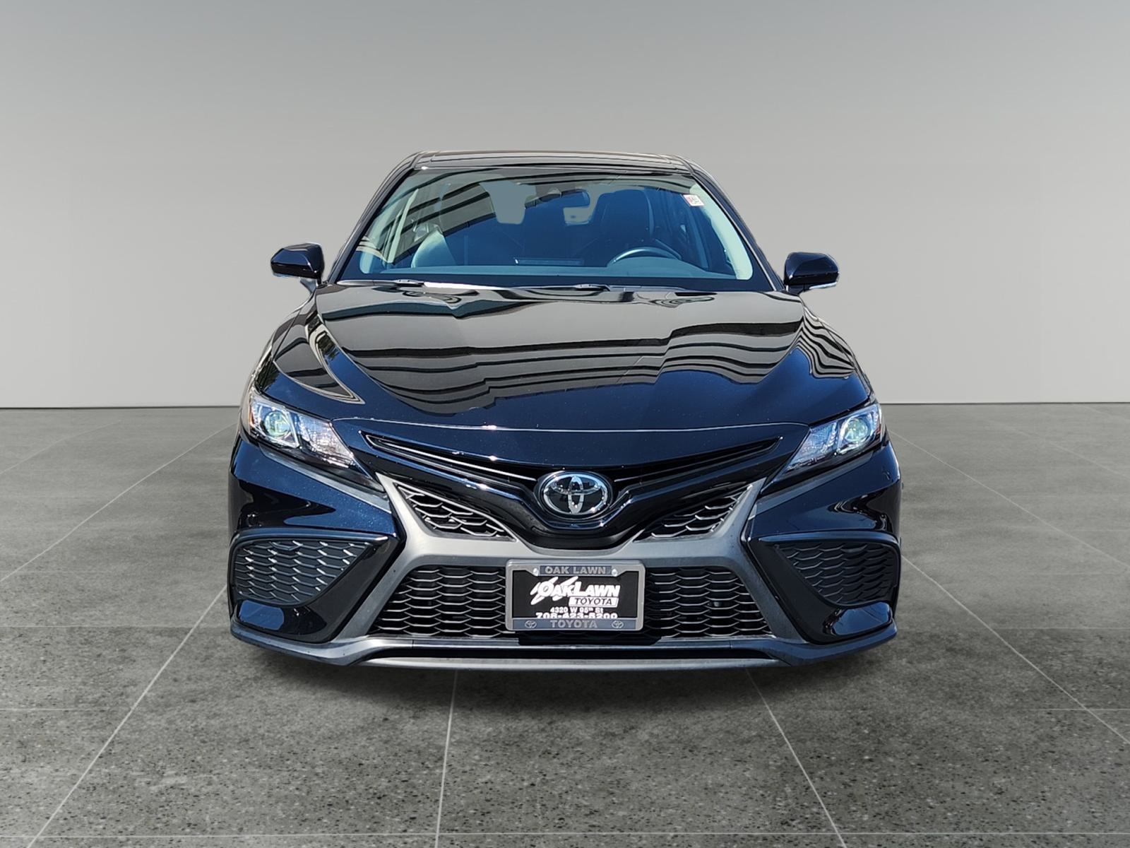 2024 Toyota Camry SE 2