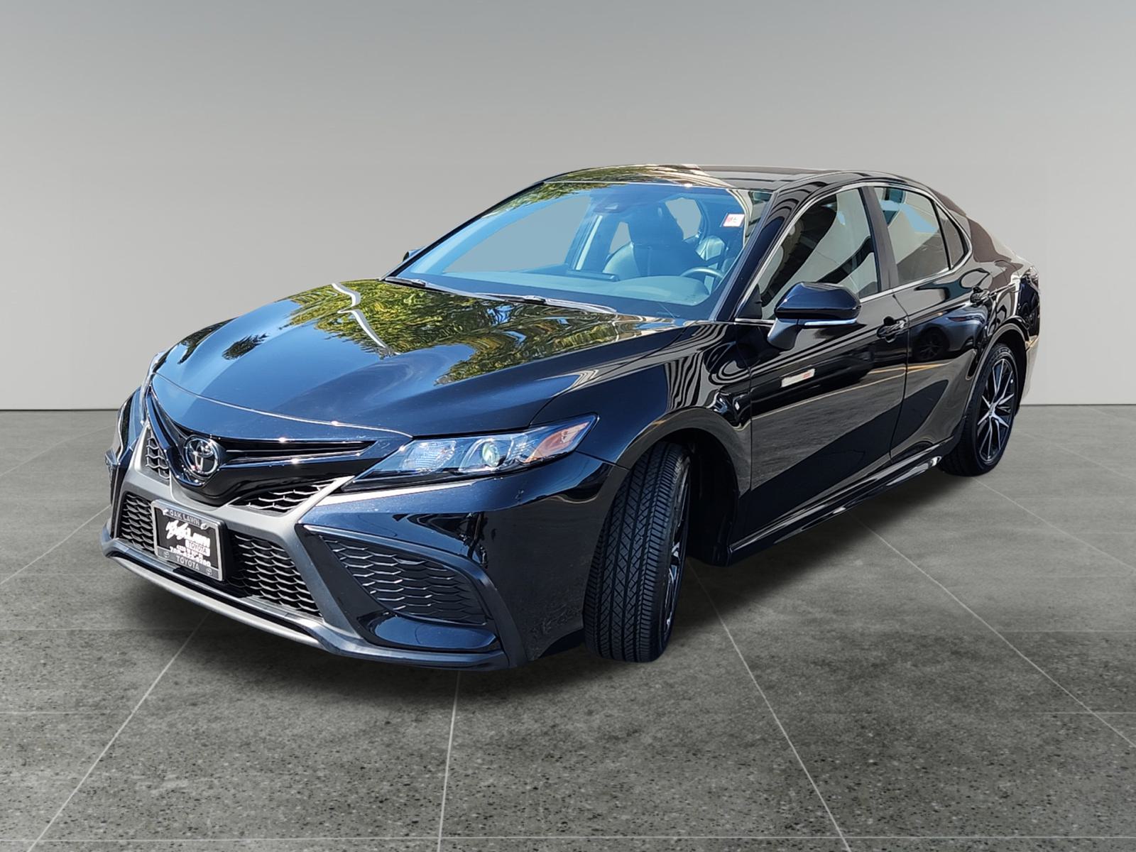 2024 Toyota Camry SE 3