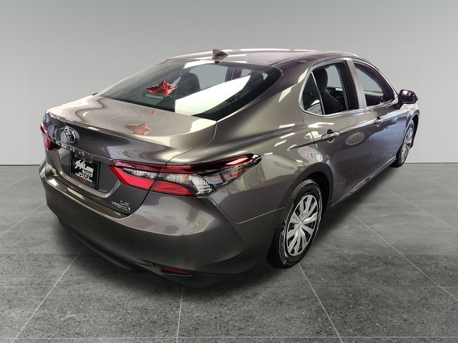 2021 Toyota Camry Hybrid LE 7