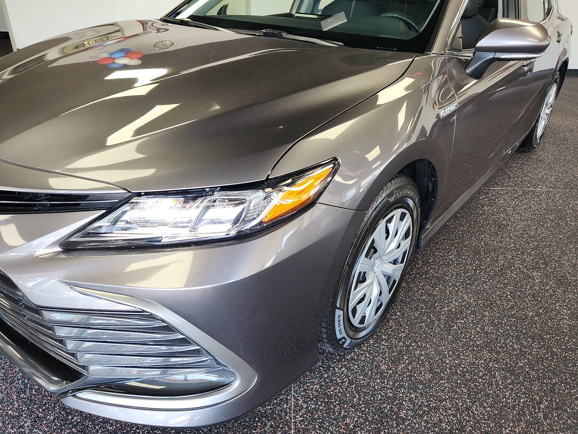 2021 Toyota Camry Hybrid LE 9