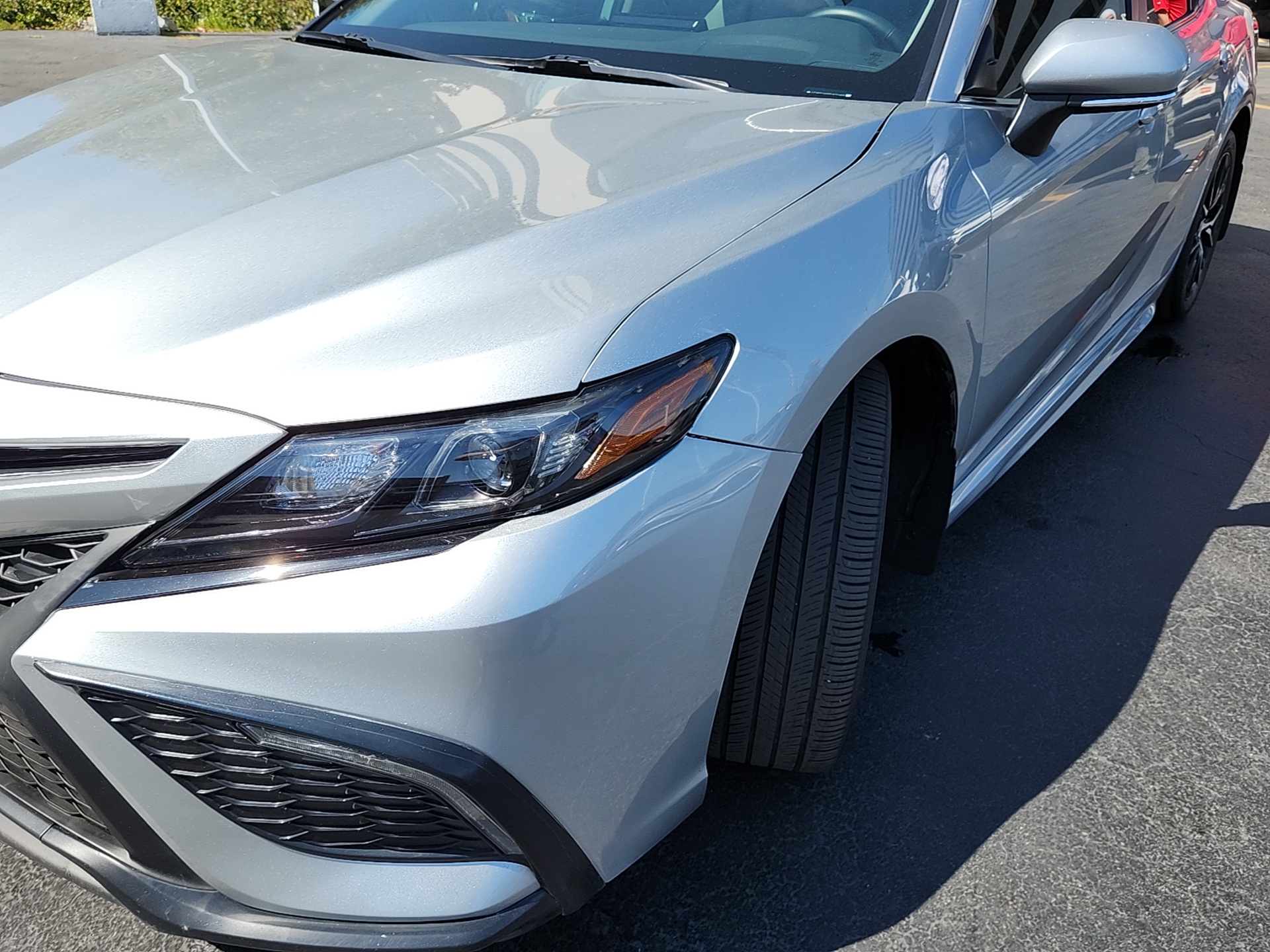 2024 Toyota Camry Hybrid SE 8