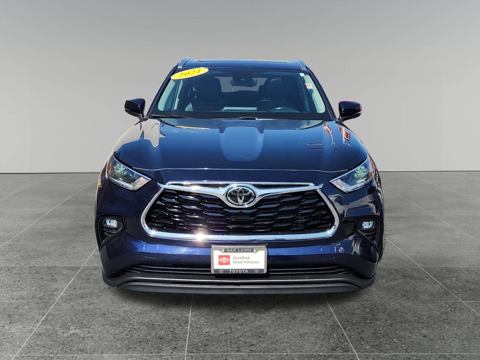 2021 Toyota Highlander XLE 2