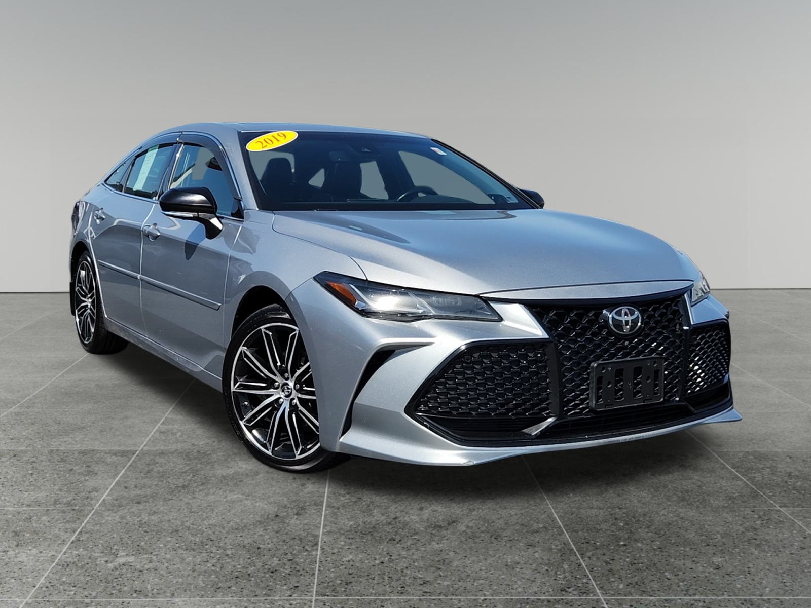 2019 Toyota Avalon XLE 1