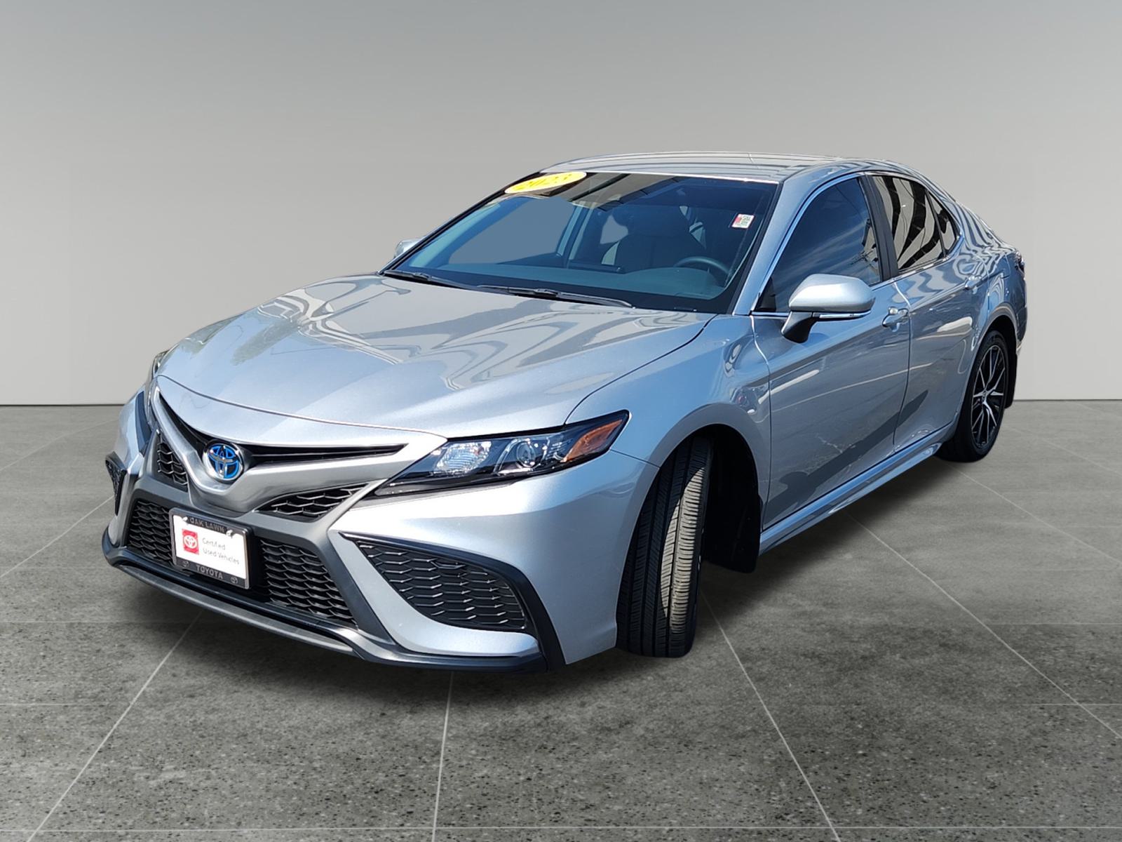 2023 Toyota Camry Hybrid SE 3