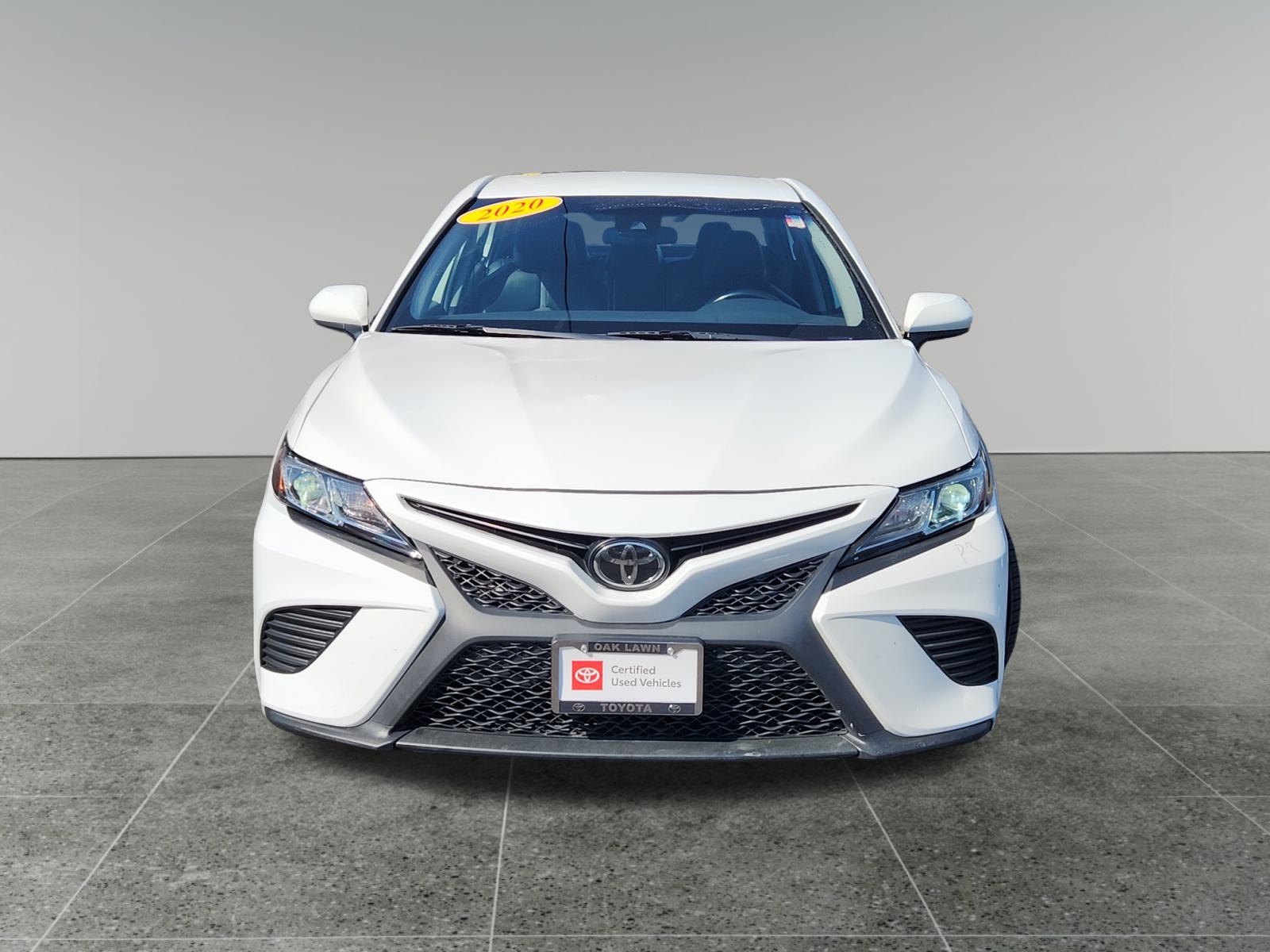 2020 Toyota Camry SE 2