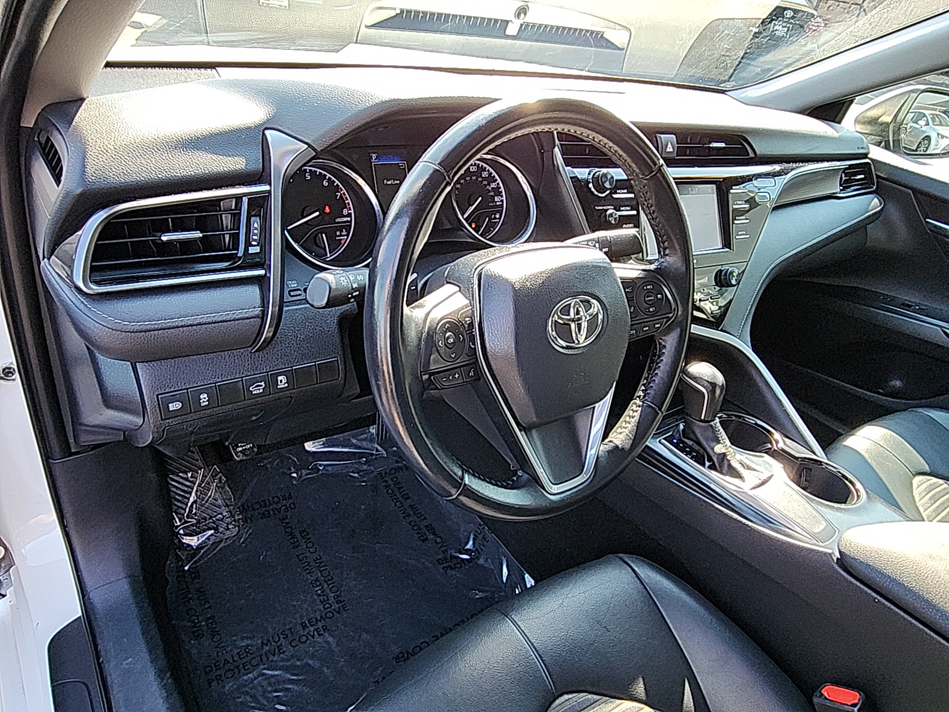 2020 Toyota Camry SE 10