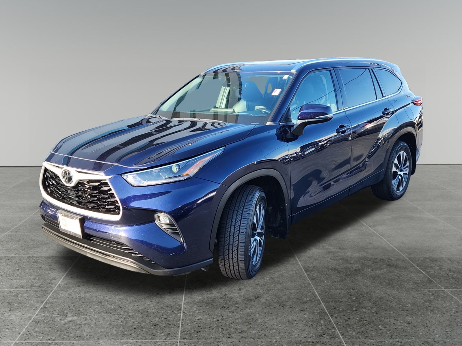 2021 Toyota Highlander XLE 3