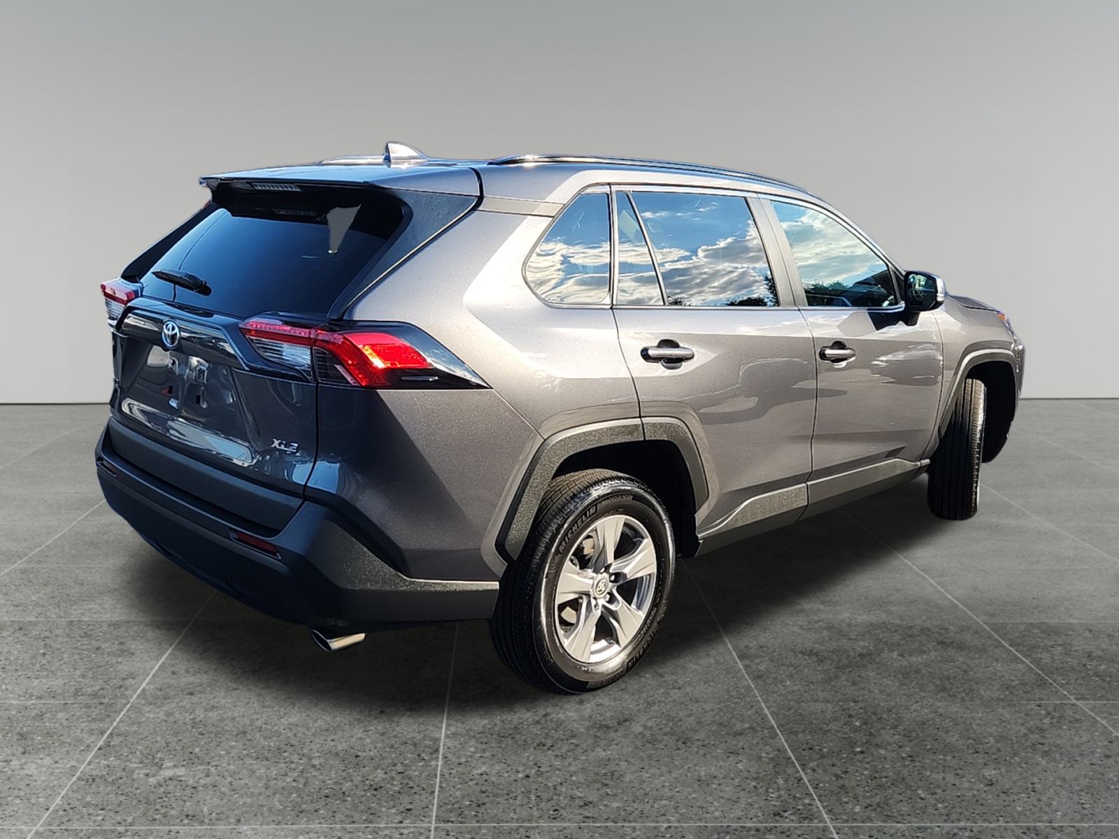 2024 Toyota RAV4 XLE 7