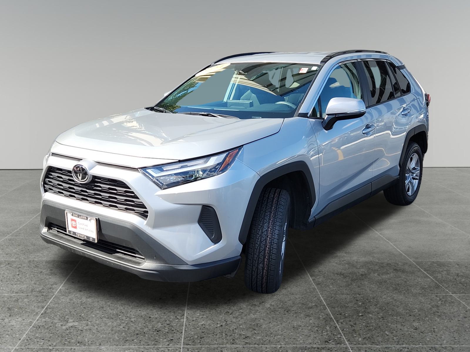 2024 Toyota RAV4 XLE 3