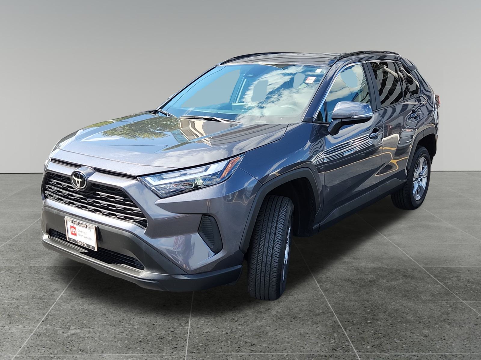 2024 Toyota RAV4 XLE 3