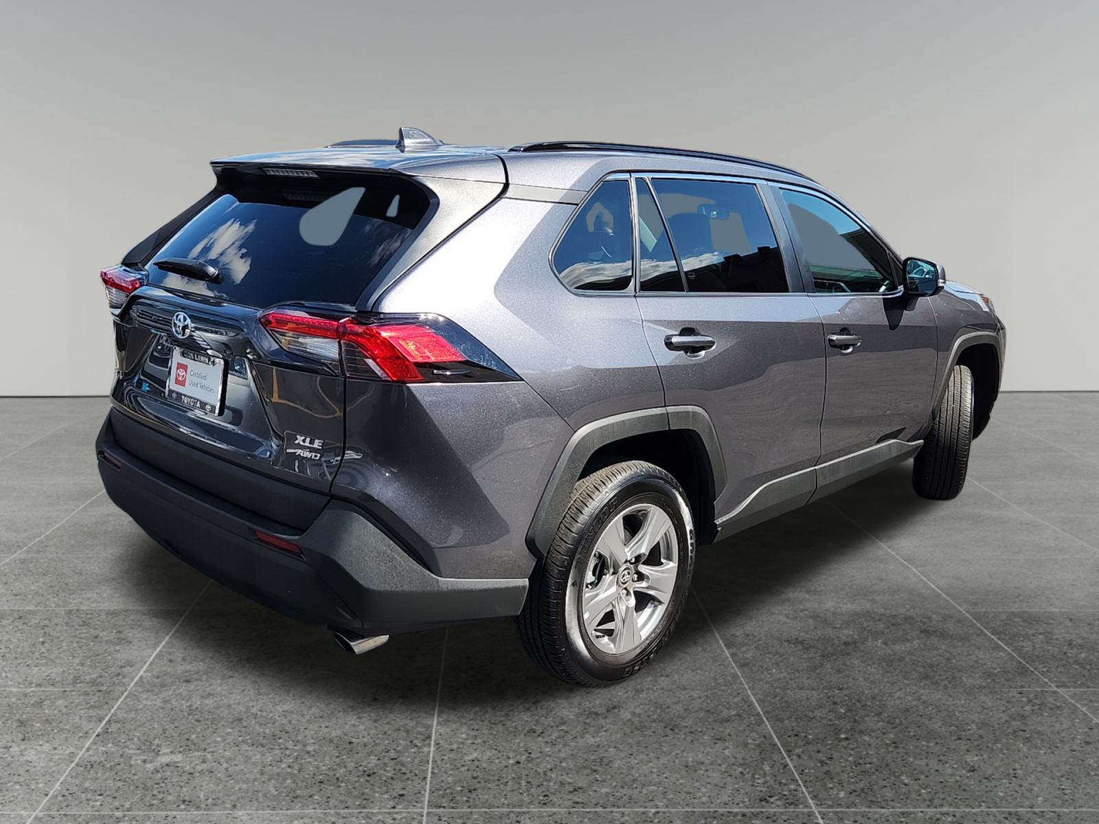 2024 Toyota RAV4 XLE 7