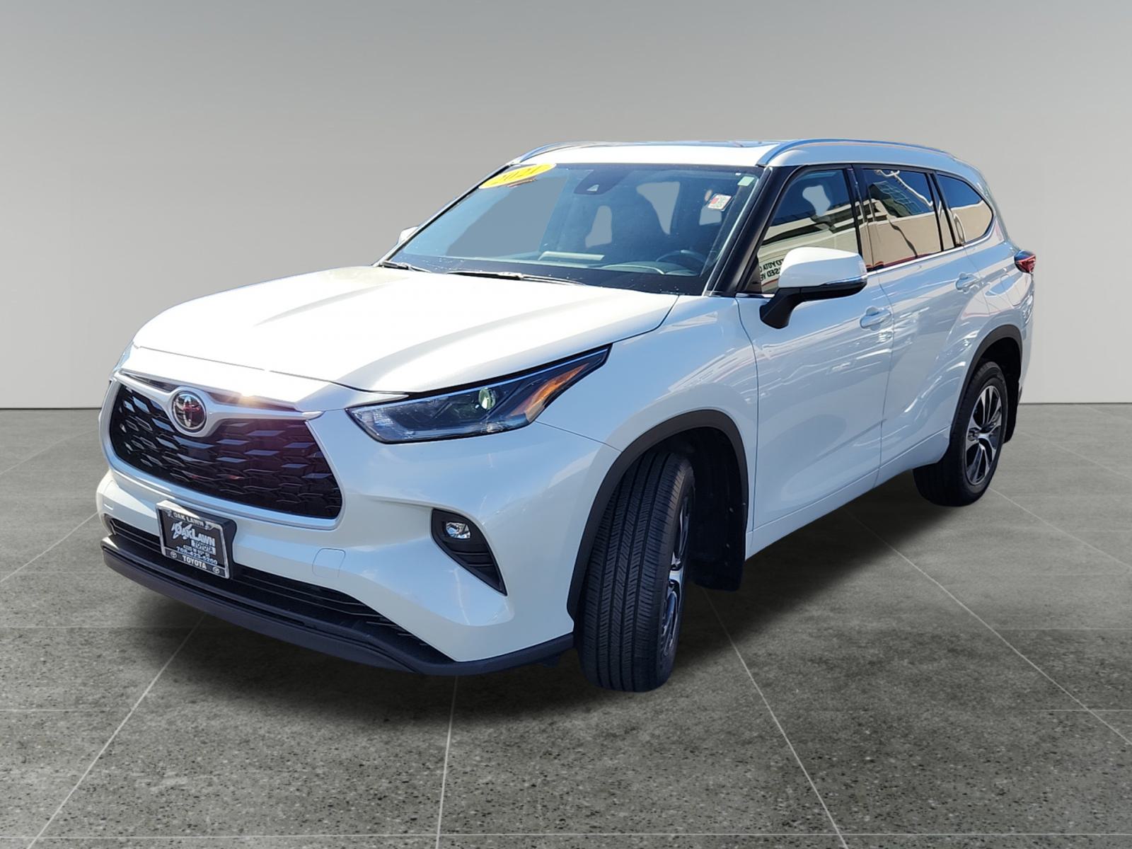 2021 Toyota Highlander XLE 3