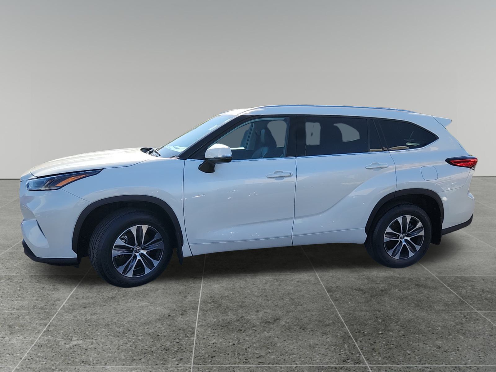 2021 Toyota Highlander XLE 4