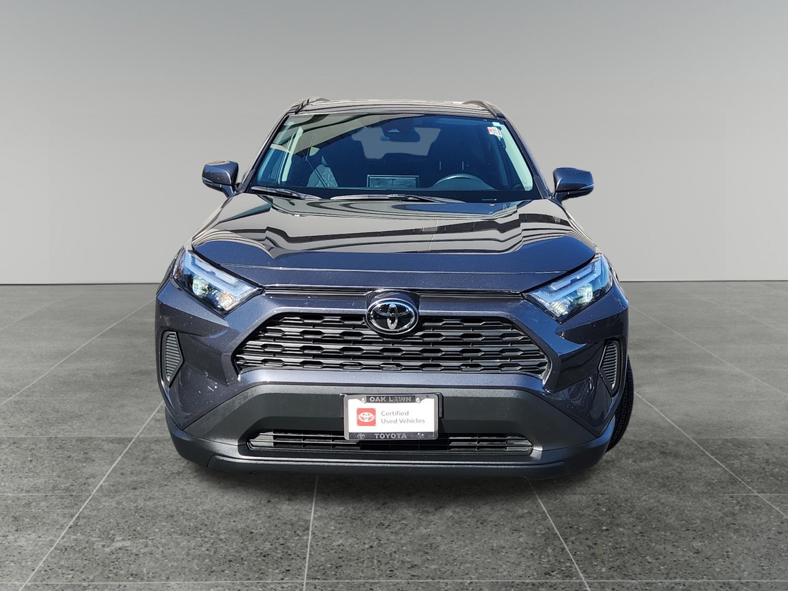 2023 Toyota RAV4 XLE 2