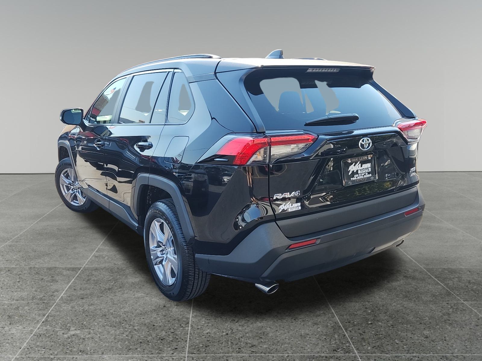 2024 Toyota RAV4 XLE 5